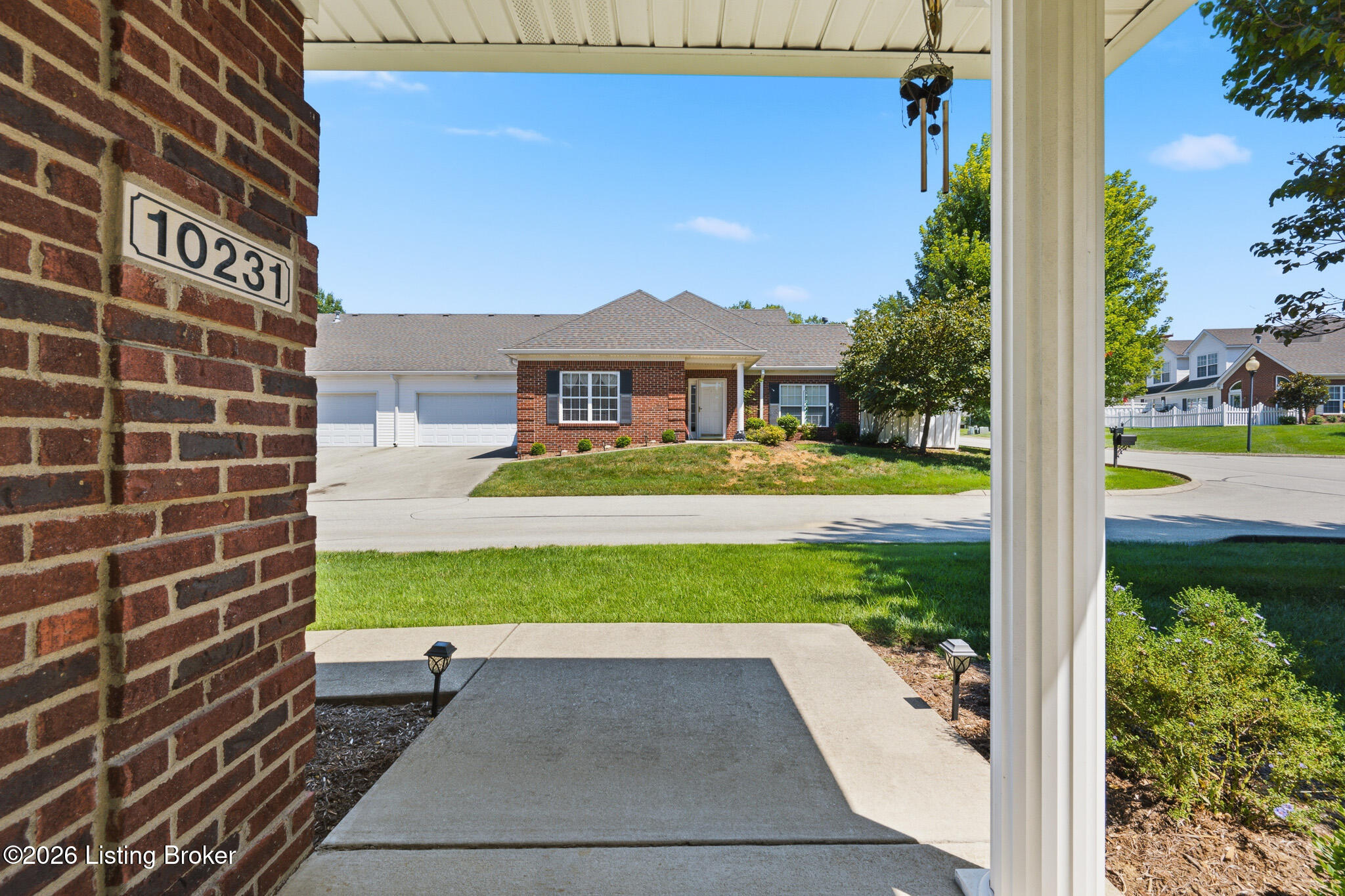 10231 Pine Glen Cir Property Photo 5