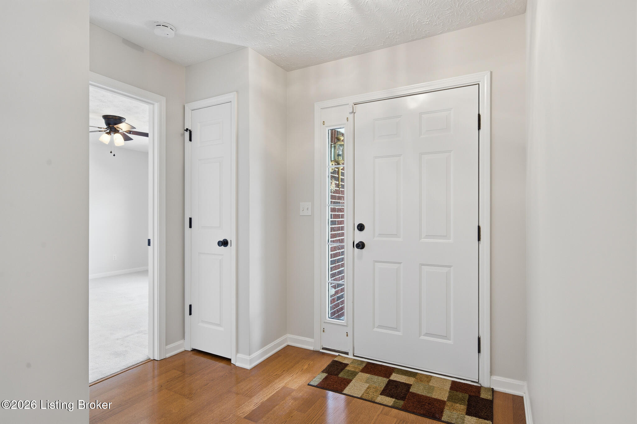 10231 Pine Glen Cir Property Photo 7