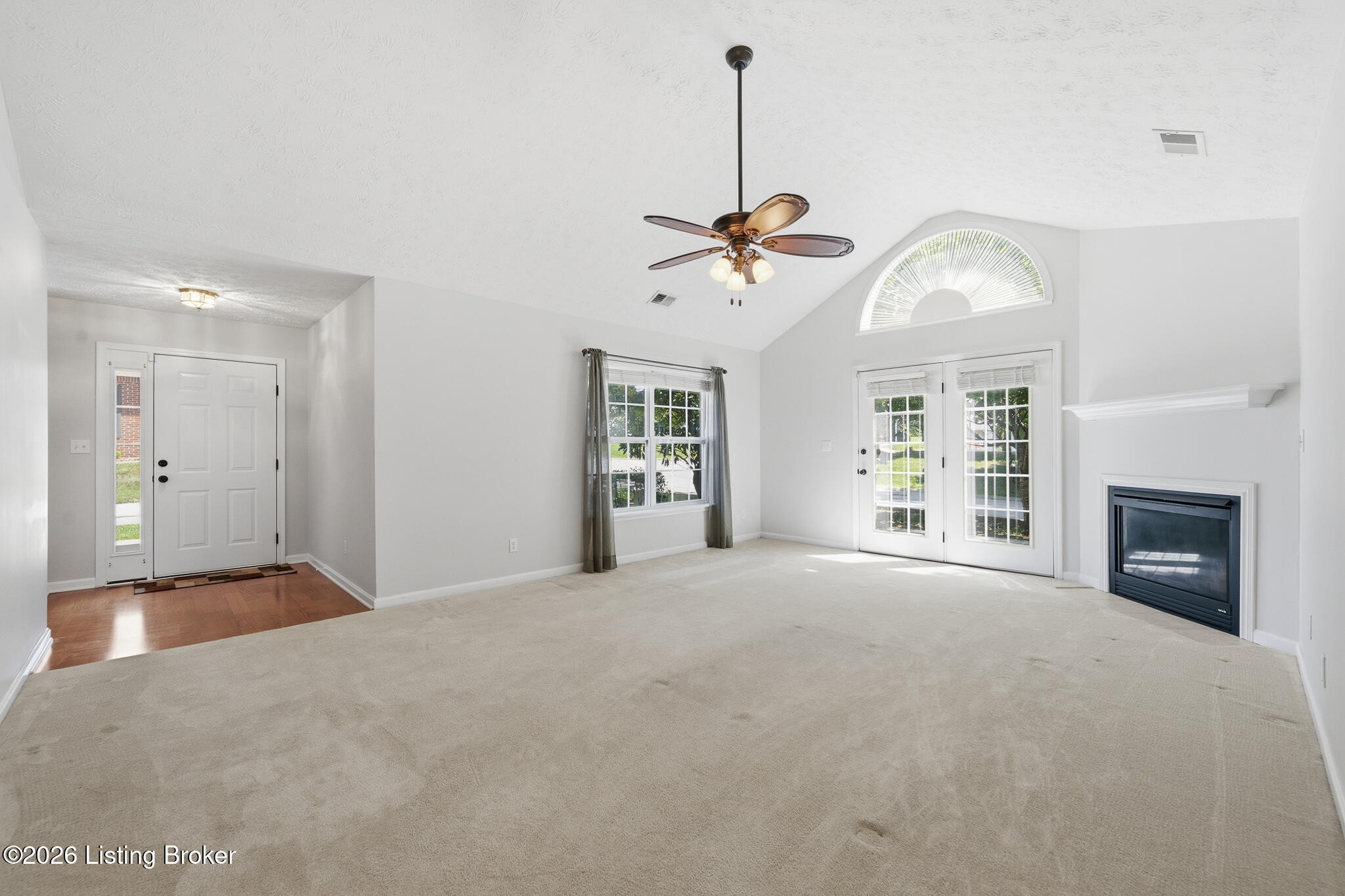 10231 Pine Glen Cir Property Photo 8