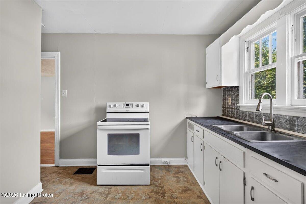 206 S 2nd St Property Photo 9