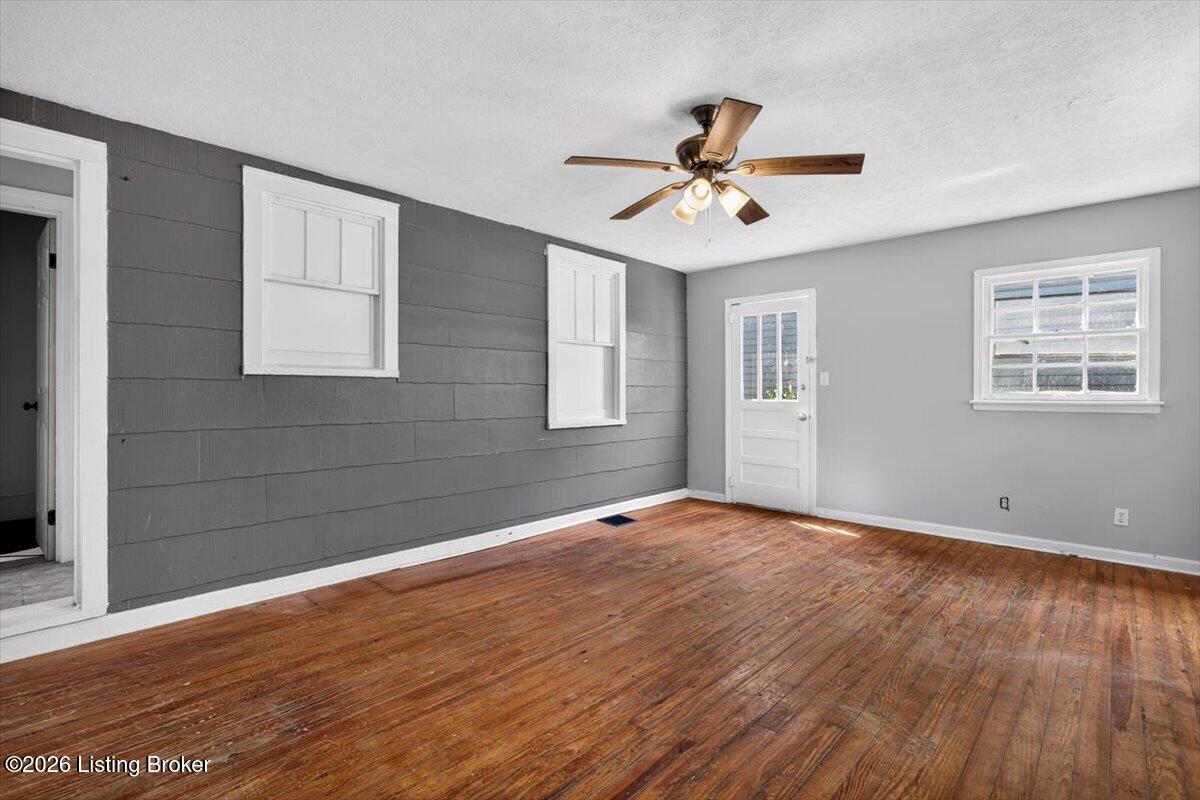 206 S 2nd St Property Photo 20
