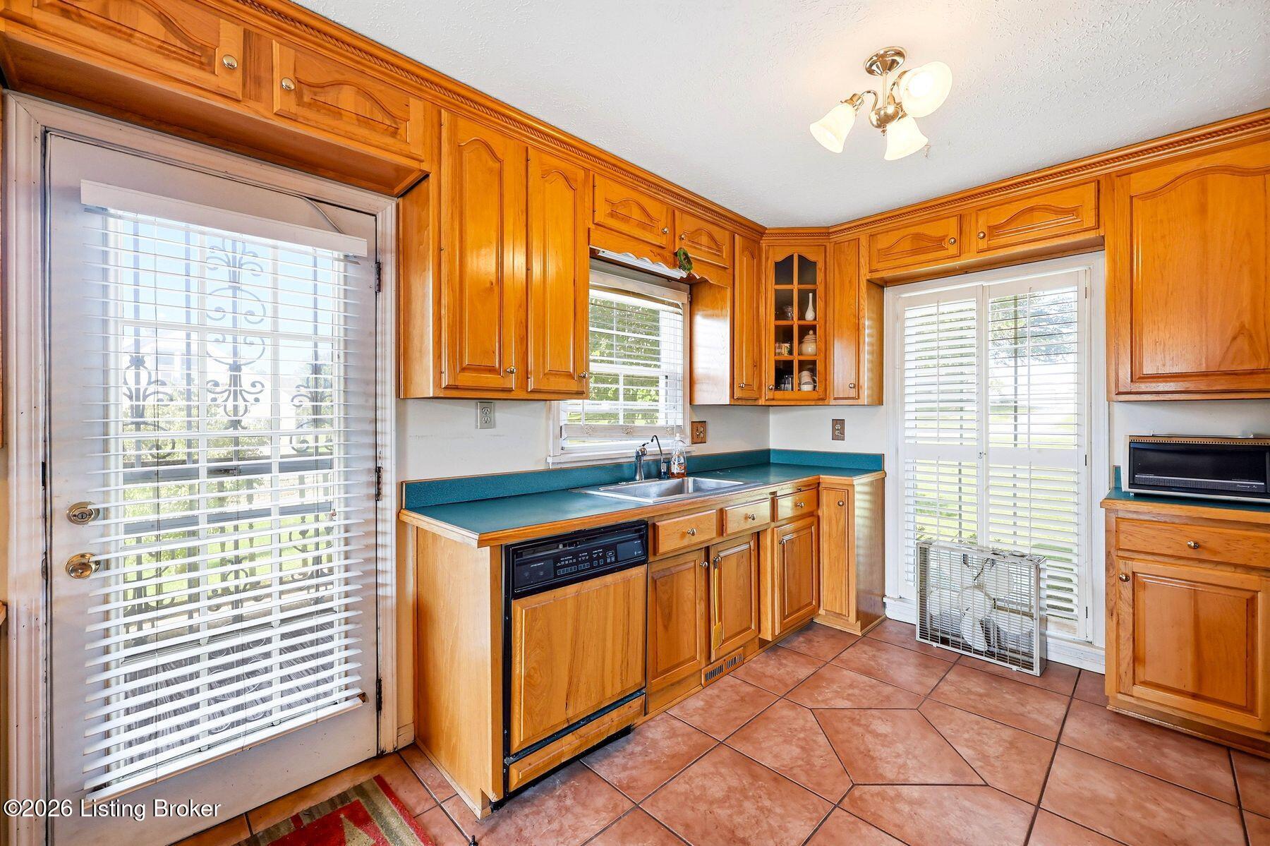 408 Hillcreek Rd Property Photo 11