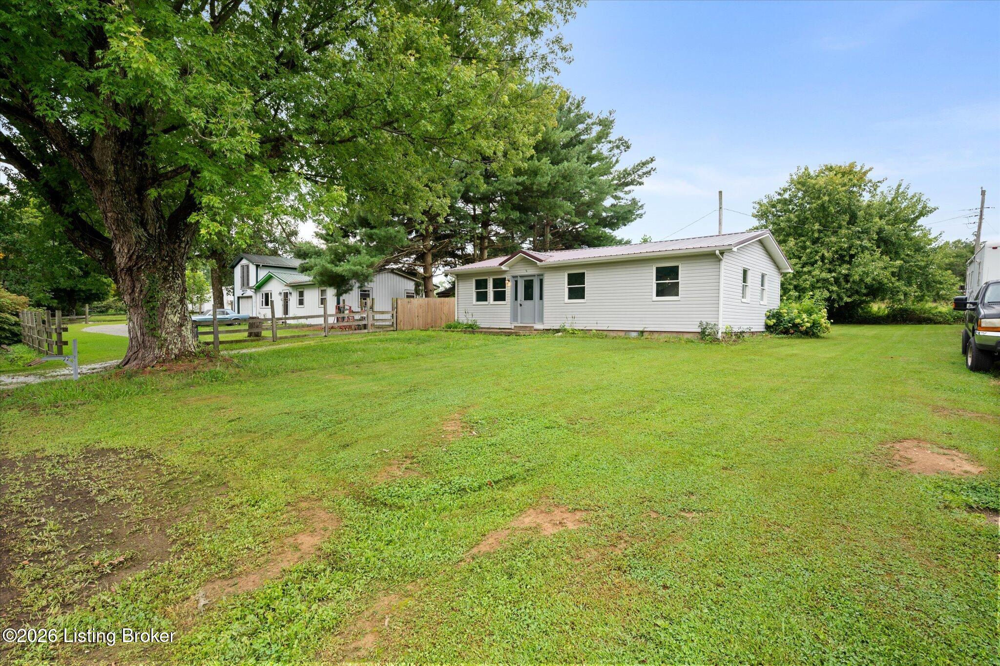 77 Greenbriar Rd Property Photo 3