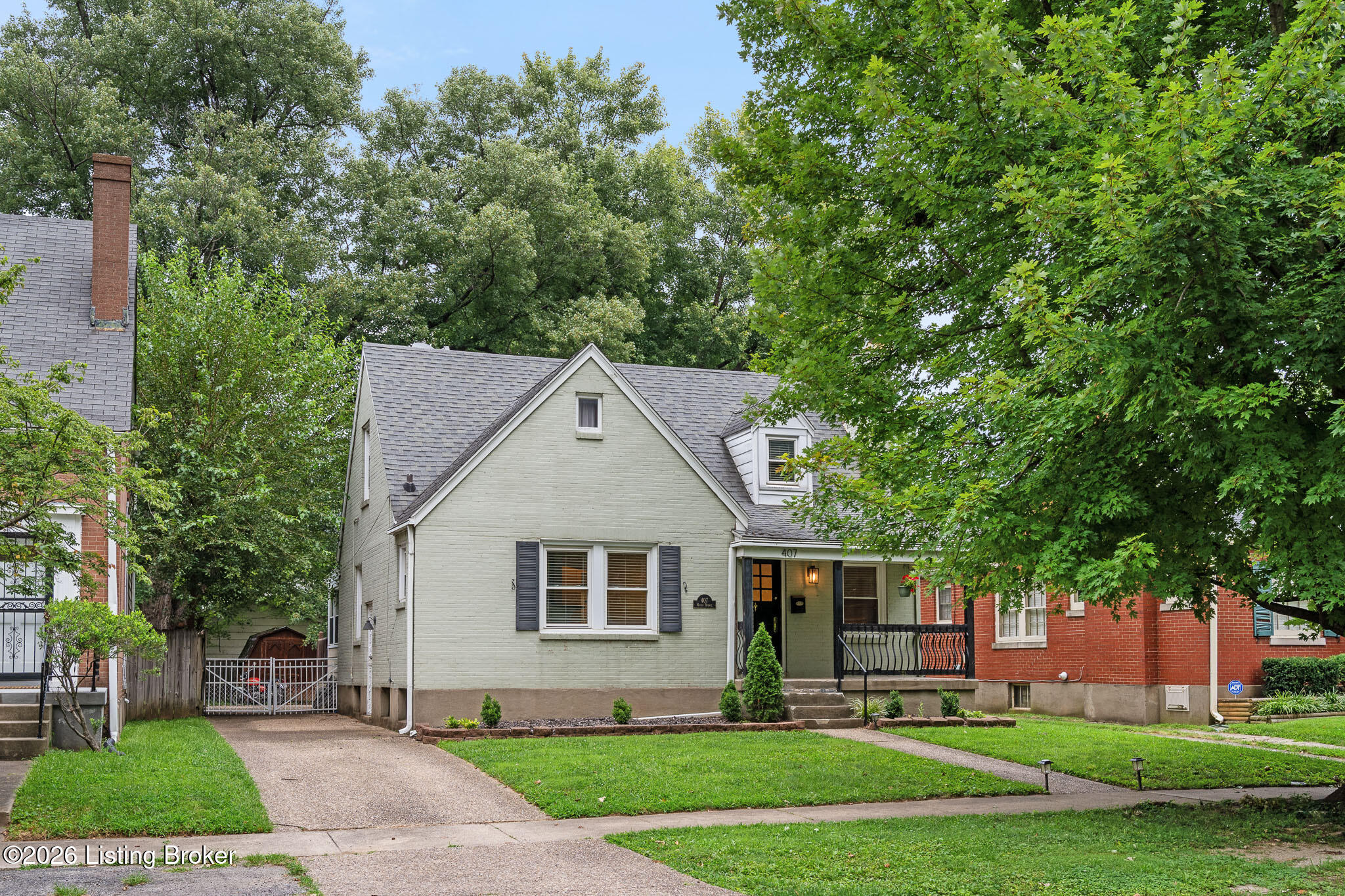 407 Macon Ave Property Photo 1