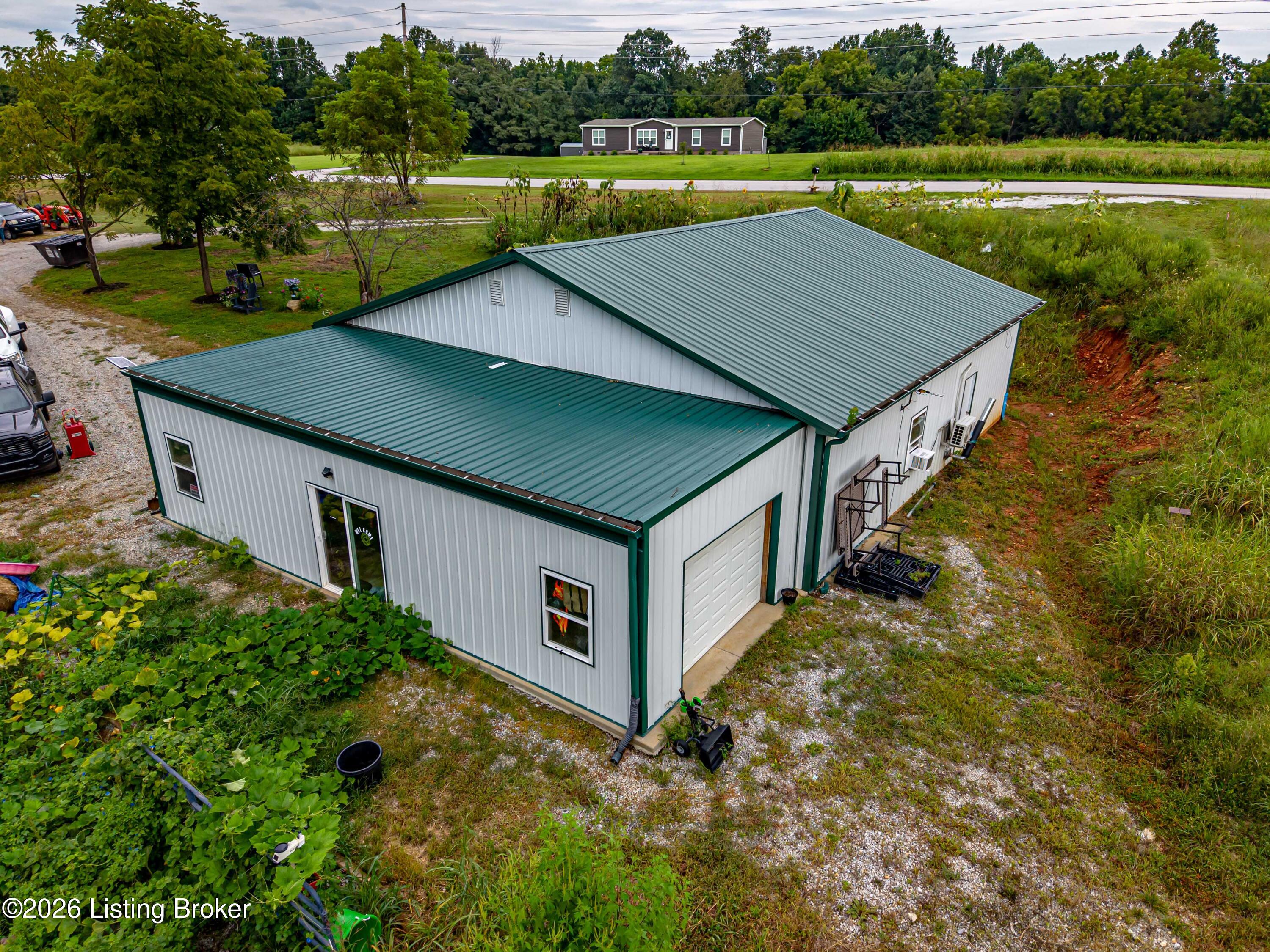295 Bray Ridge Rd Property Photo 3
