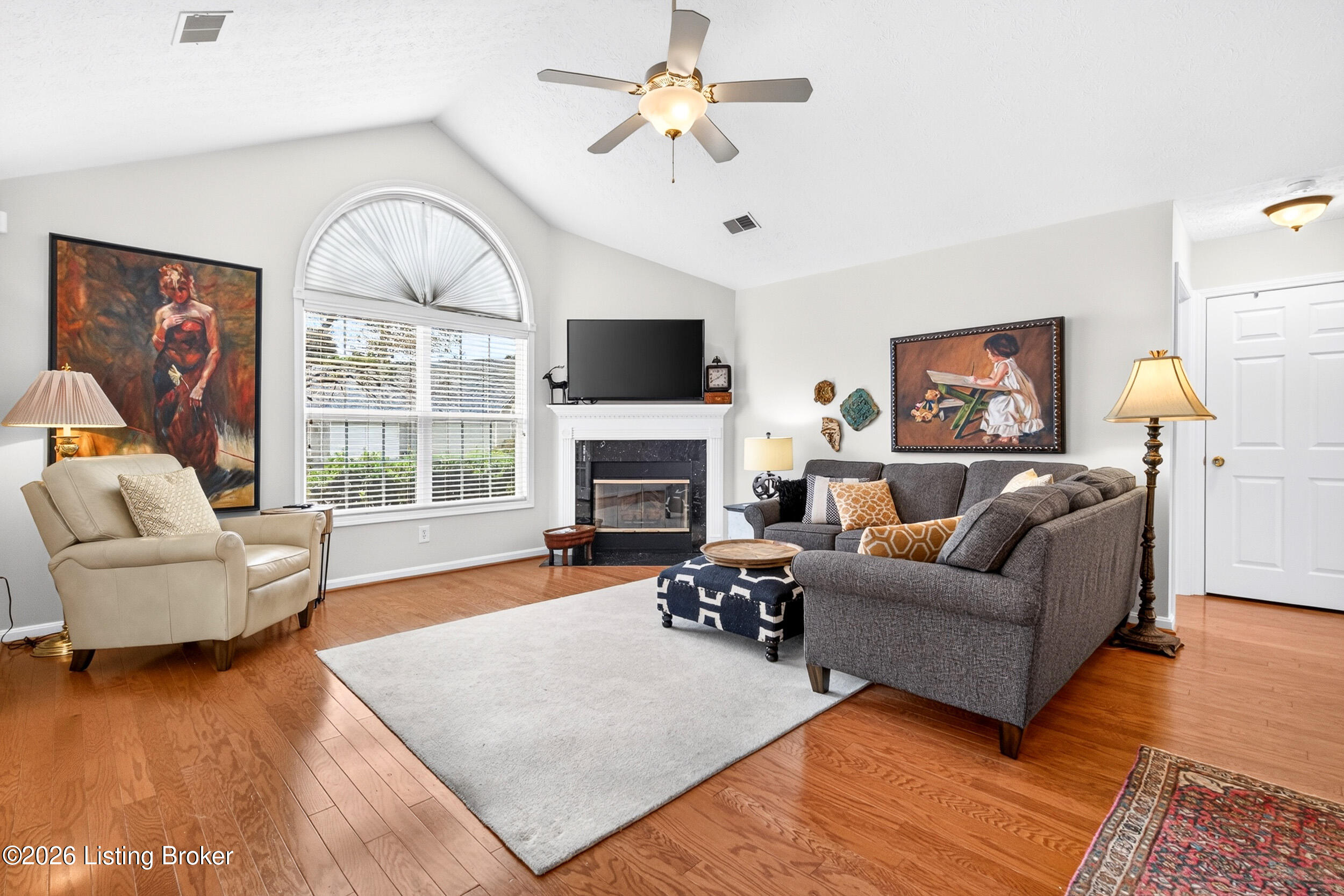 301 Kilderry Way Property Photo 4