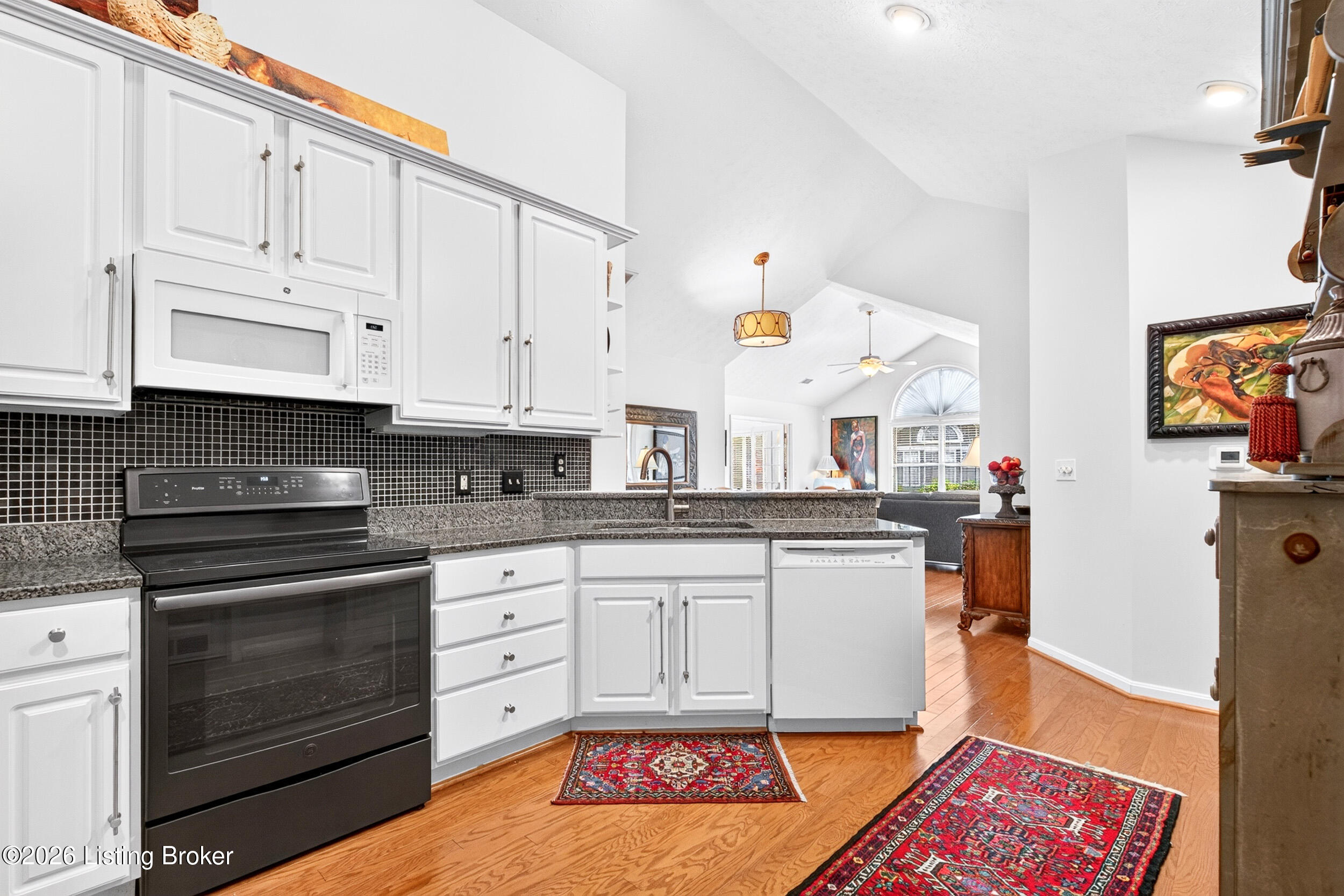 301 Kilderry Way Property Photo 15