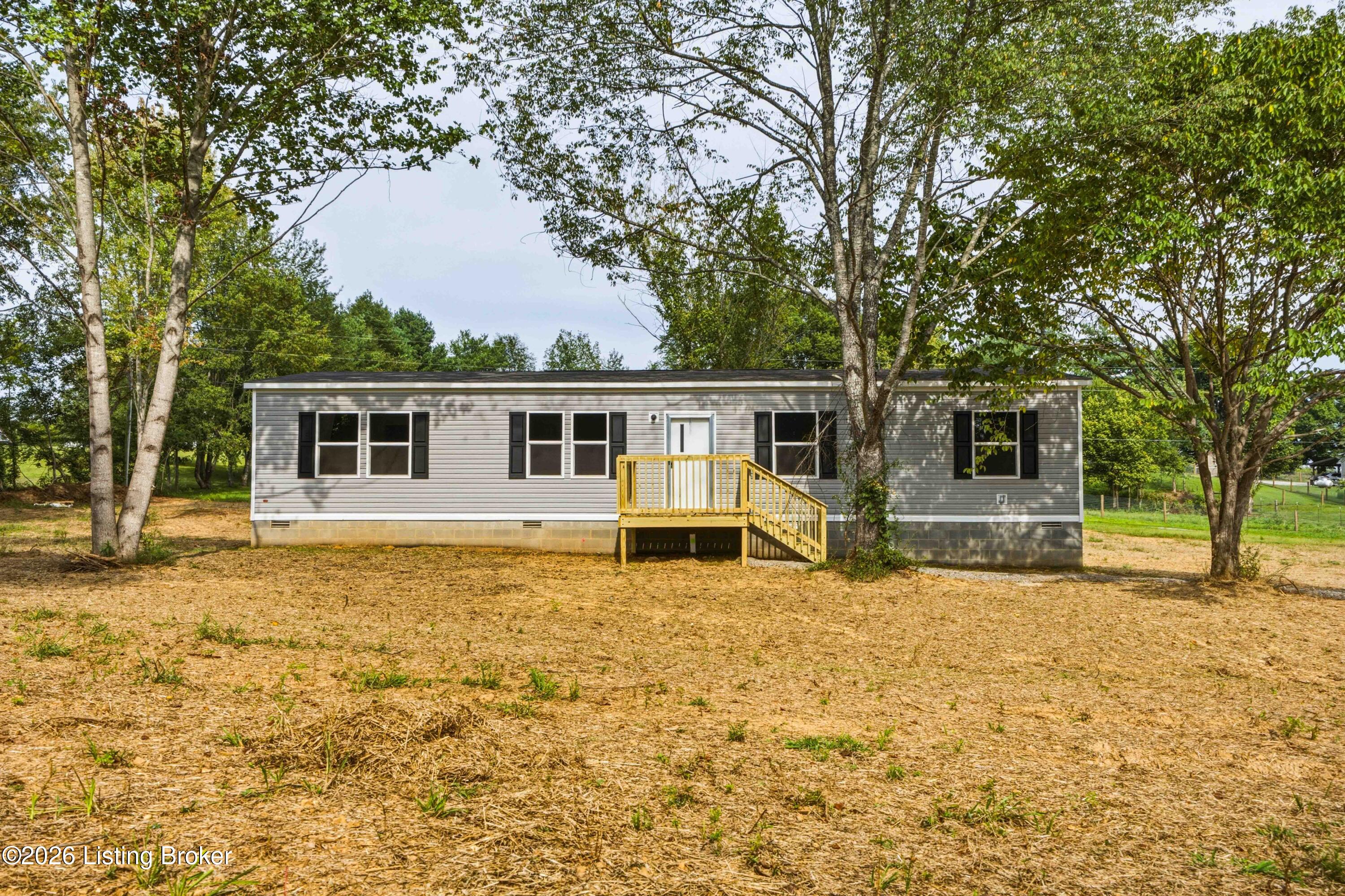 2437 Fallen Timber Rd Property Photo 2