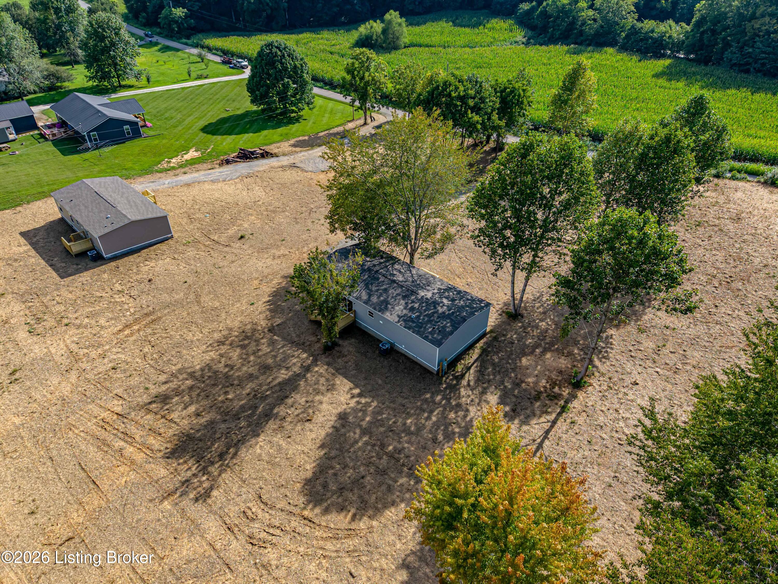 2437 Fallen Timber Rd Property Photo 4