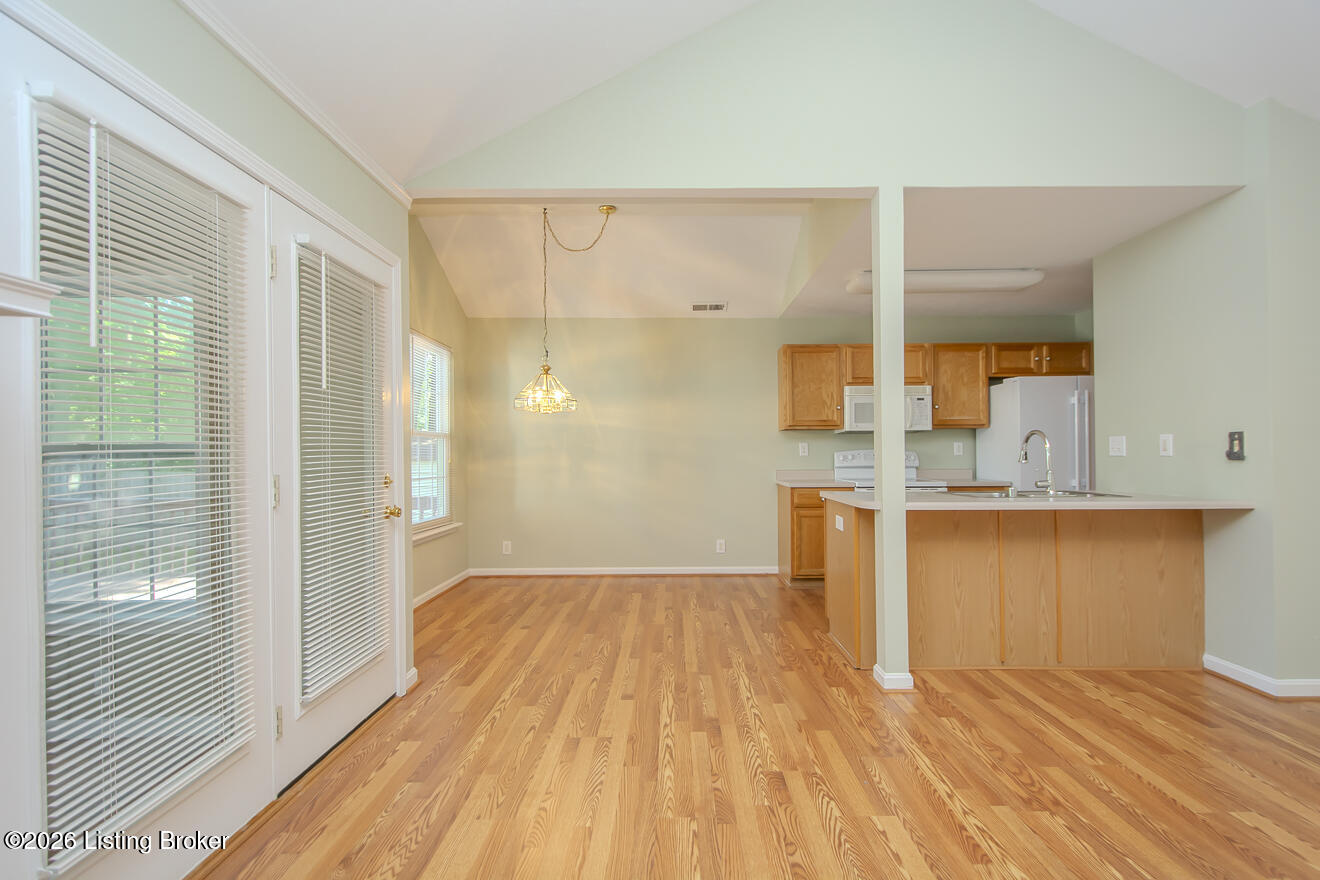 11107 Brook Bend Ct Property Photo 7