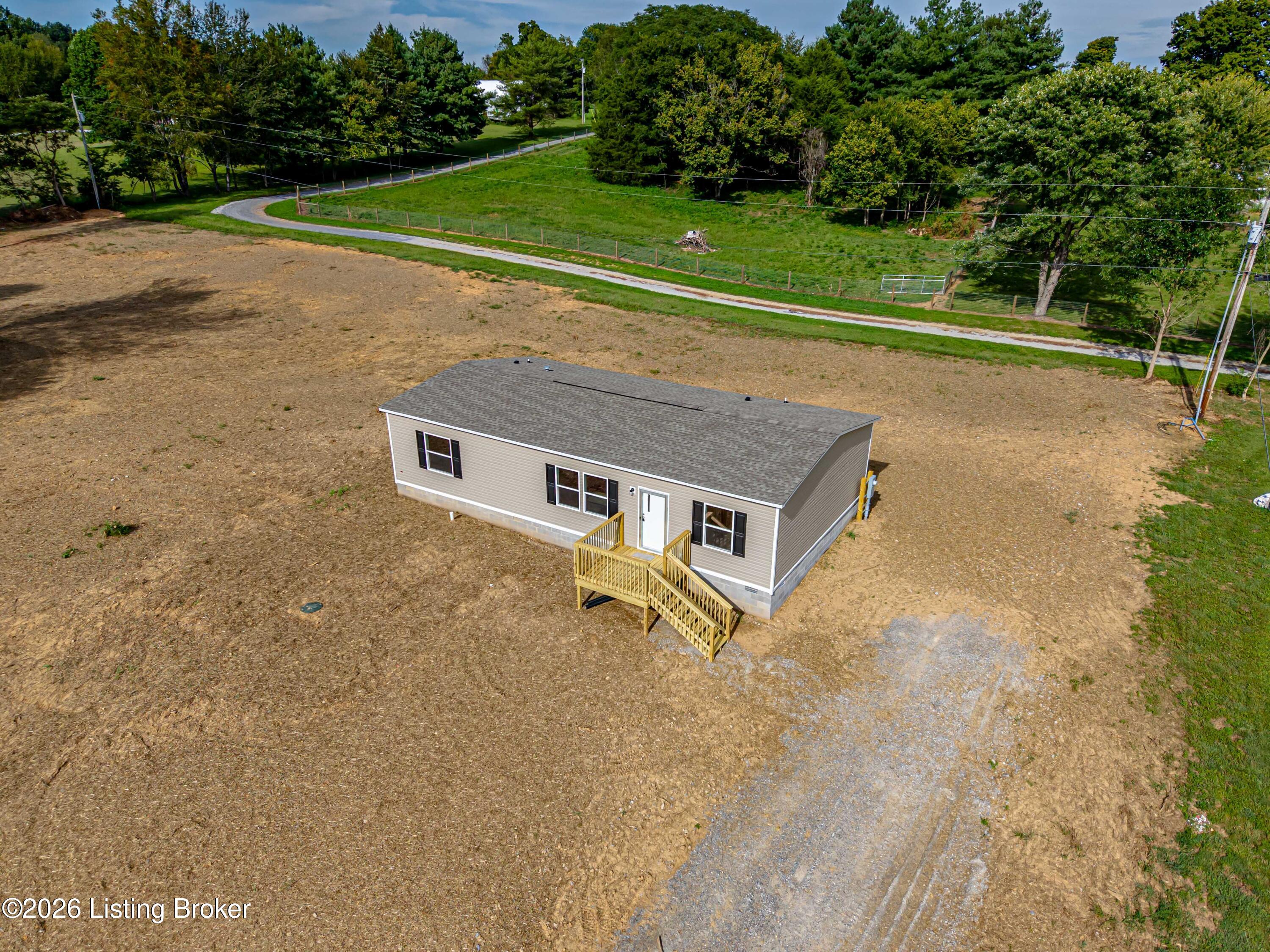 2487 Fallen Timber Rd Property Photo 4