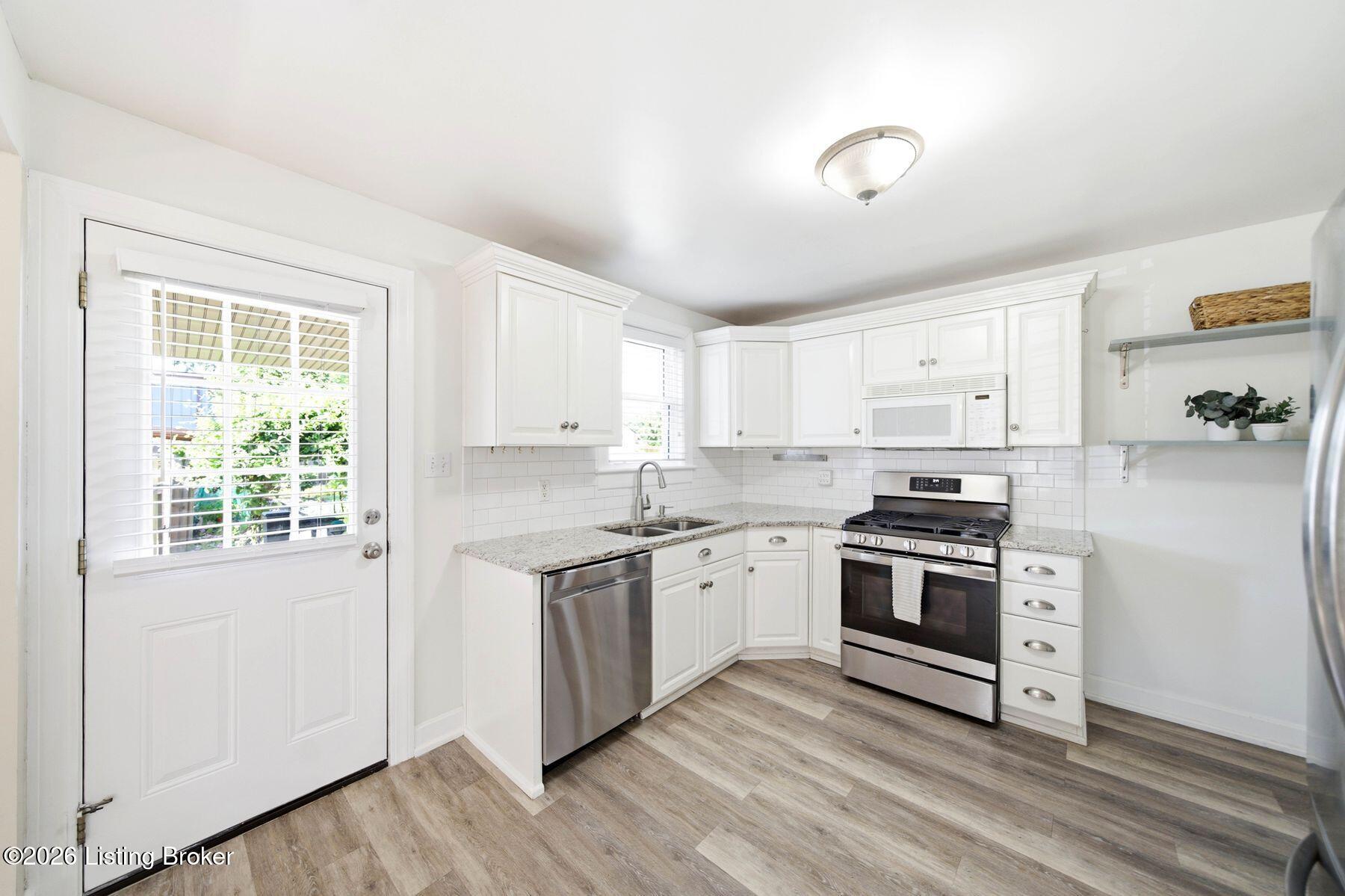 2213 Manchester Rd Property Photo 6