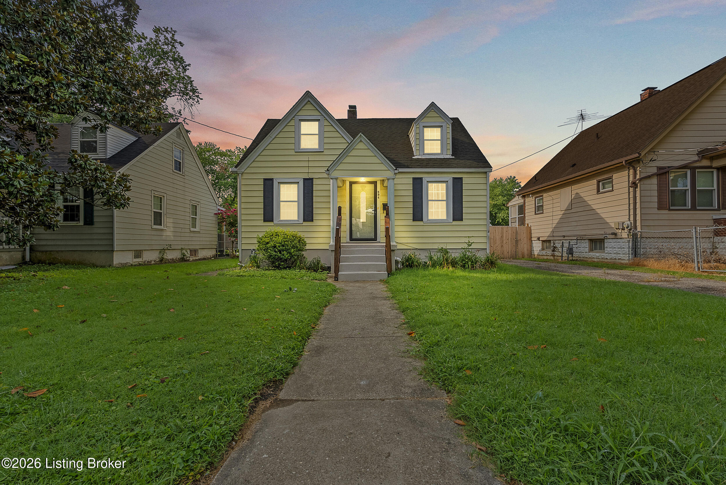834 Beecher St Property Photo 1