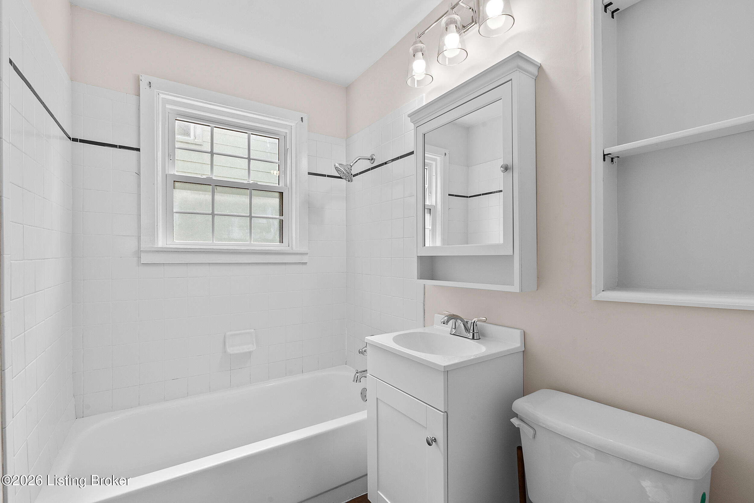 834 Beecher St Property Photo 11