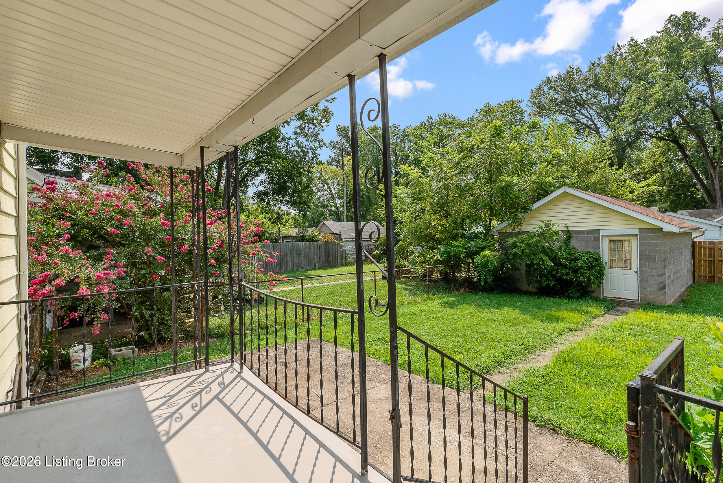 834 Beecher St Property Photo 29