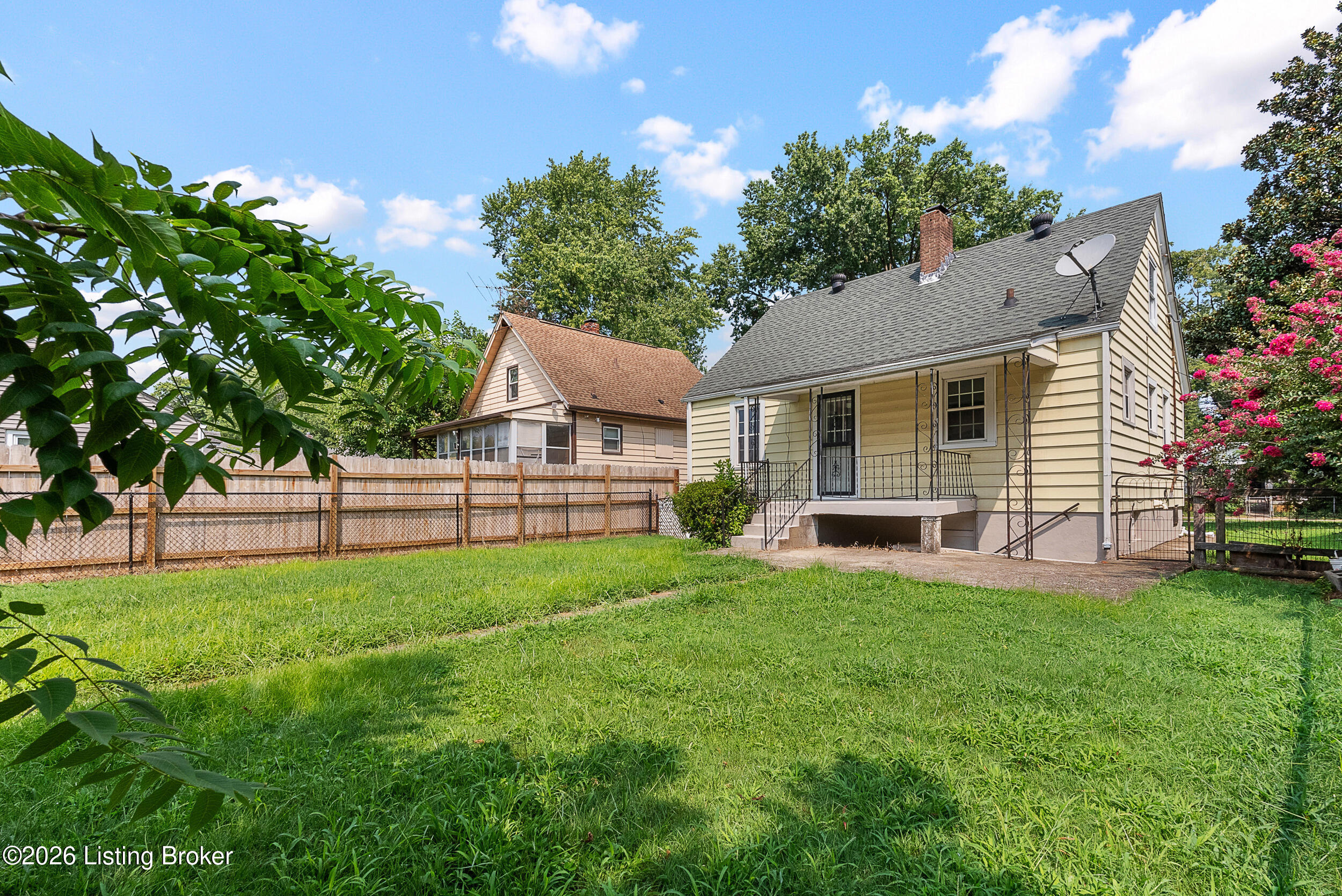 834 Beecher St Property Photo 30