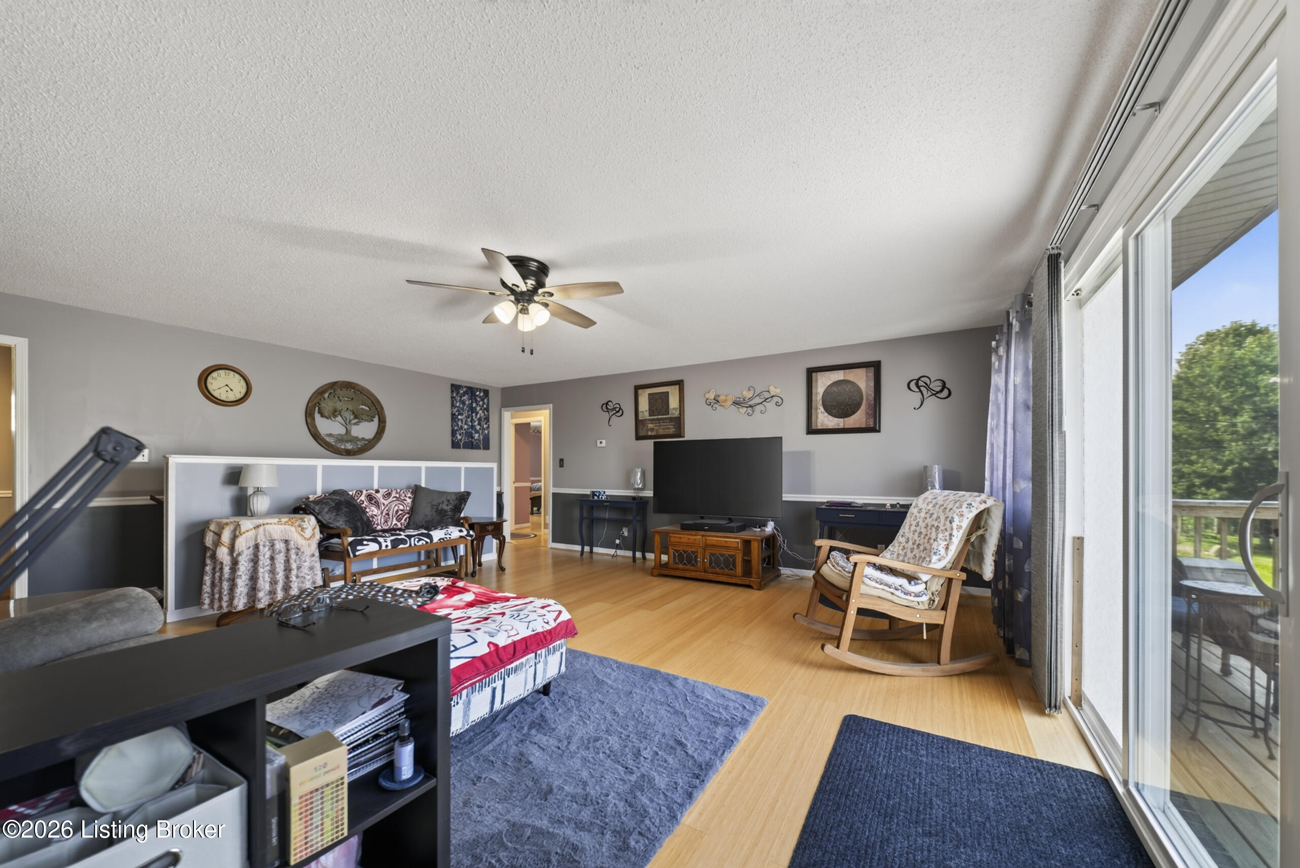 82 N Sunset Ave Property Photo 16
