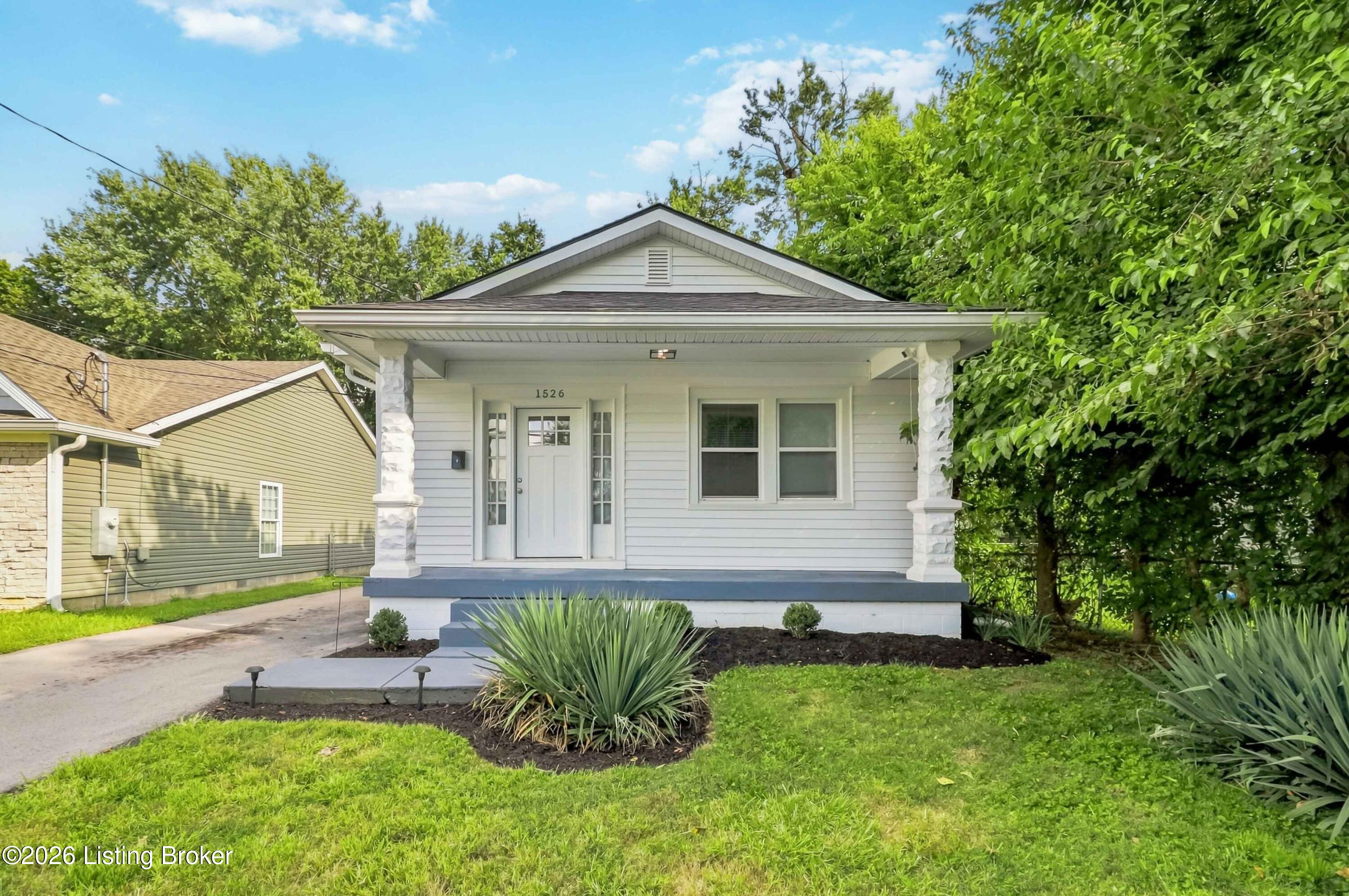 1526 Taylor Ave Property Photo 1