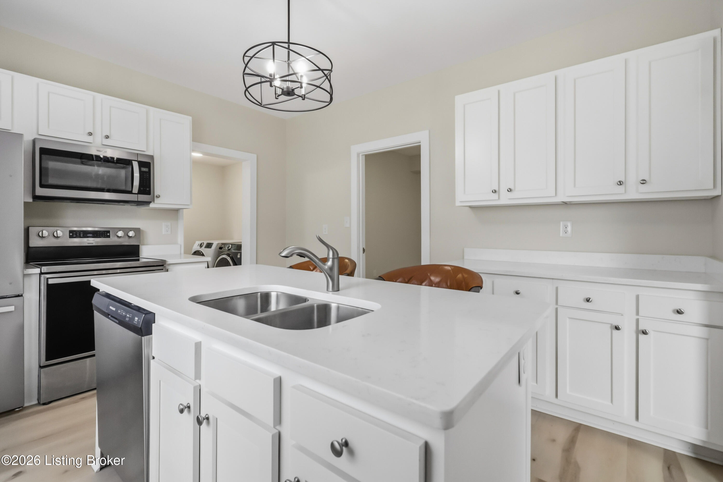 1526 Taylor Ave Property Photo 11