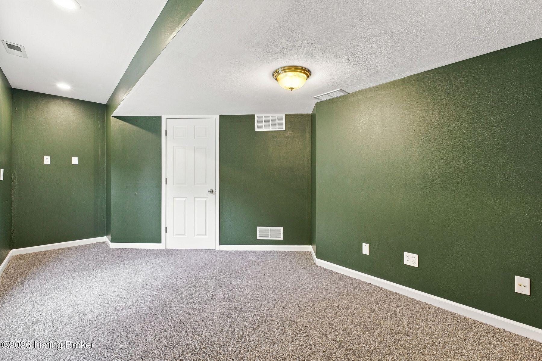 5506 Cross Creek Dr Property Photo 39