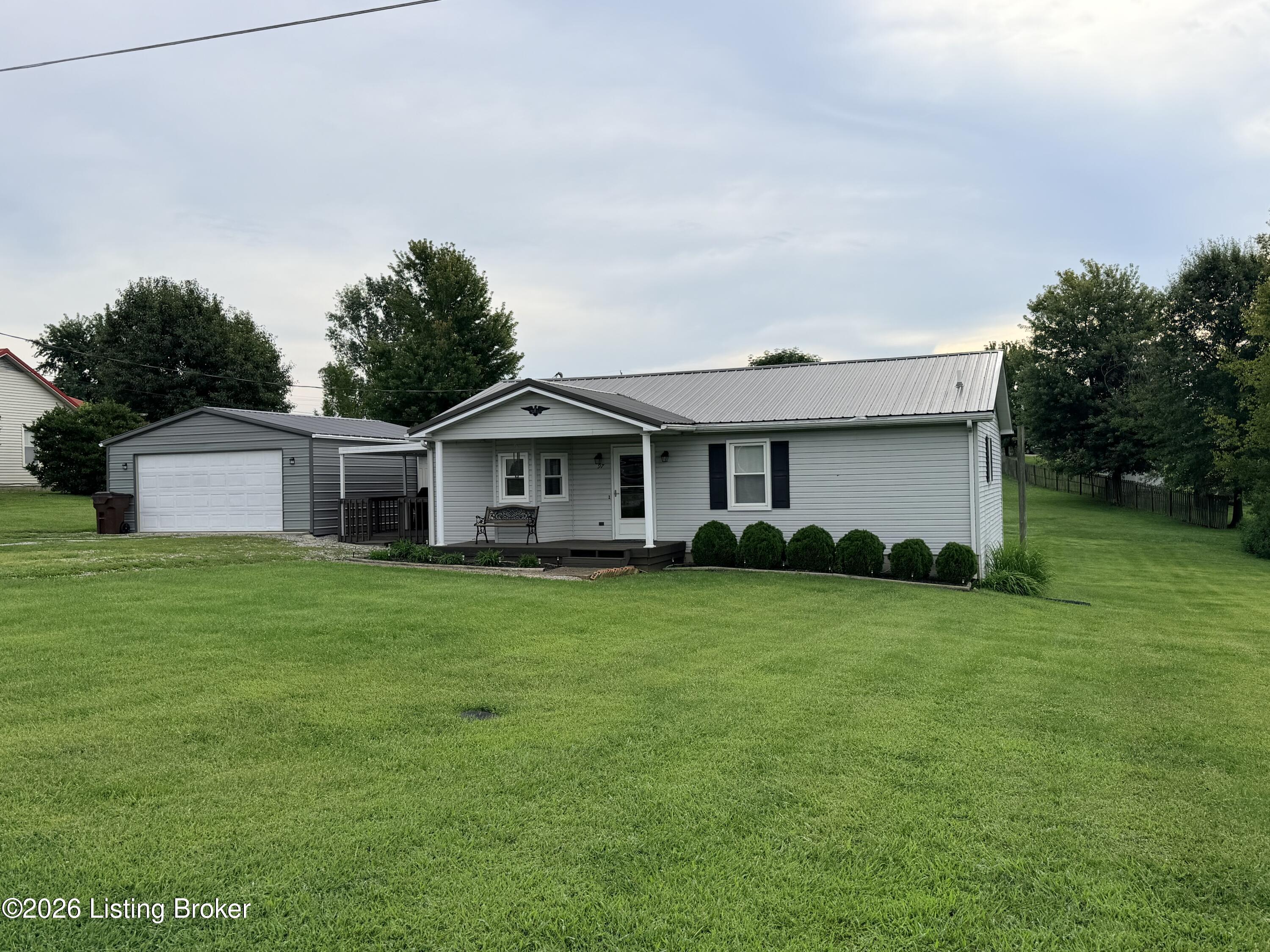 97 Summerfield Ct Property Photo 2