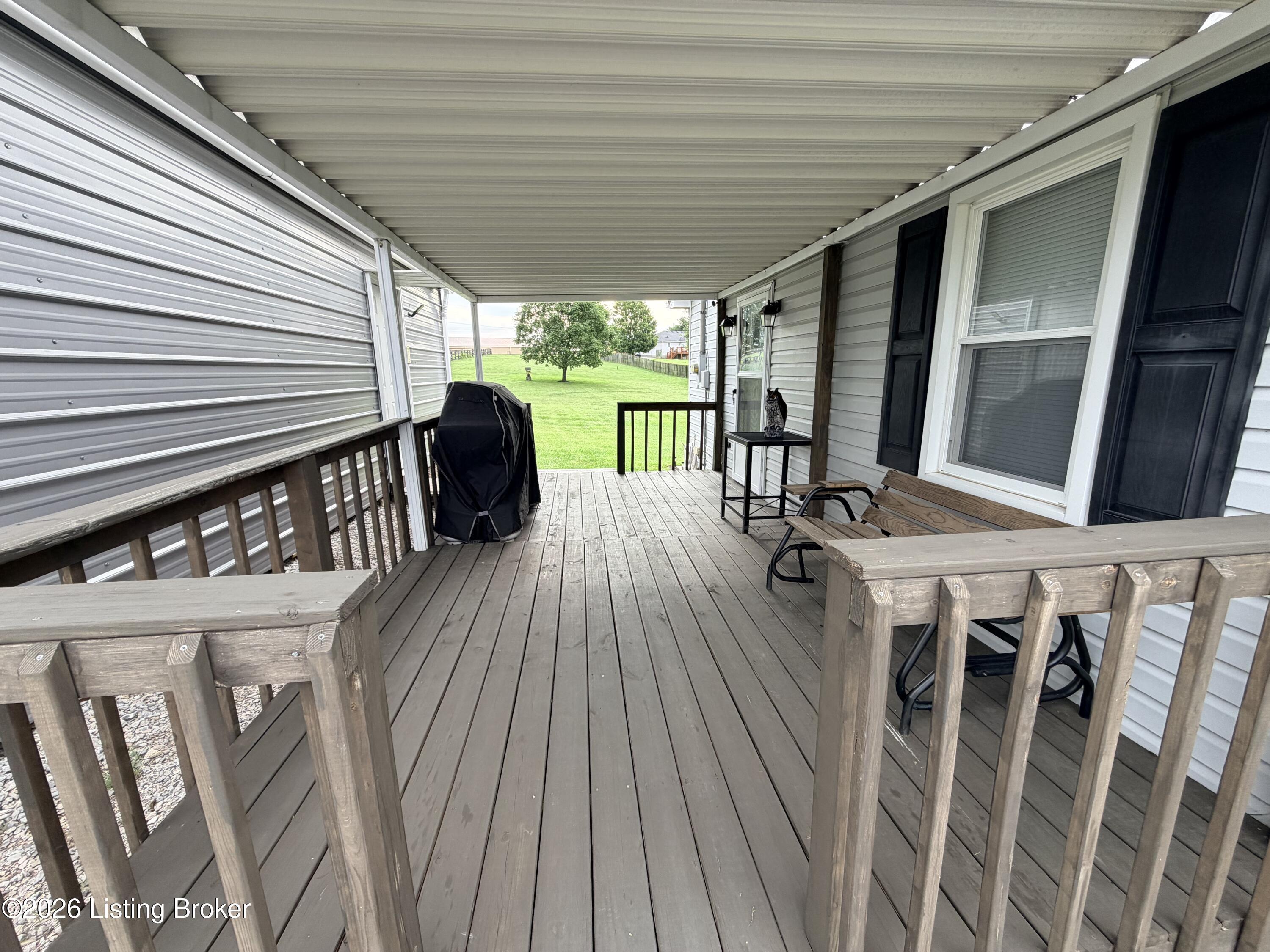 97 Summerfield Ct Property Photo 5
