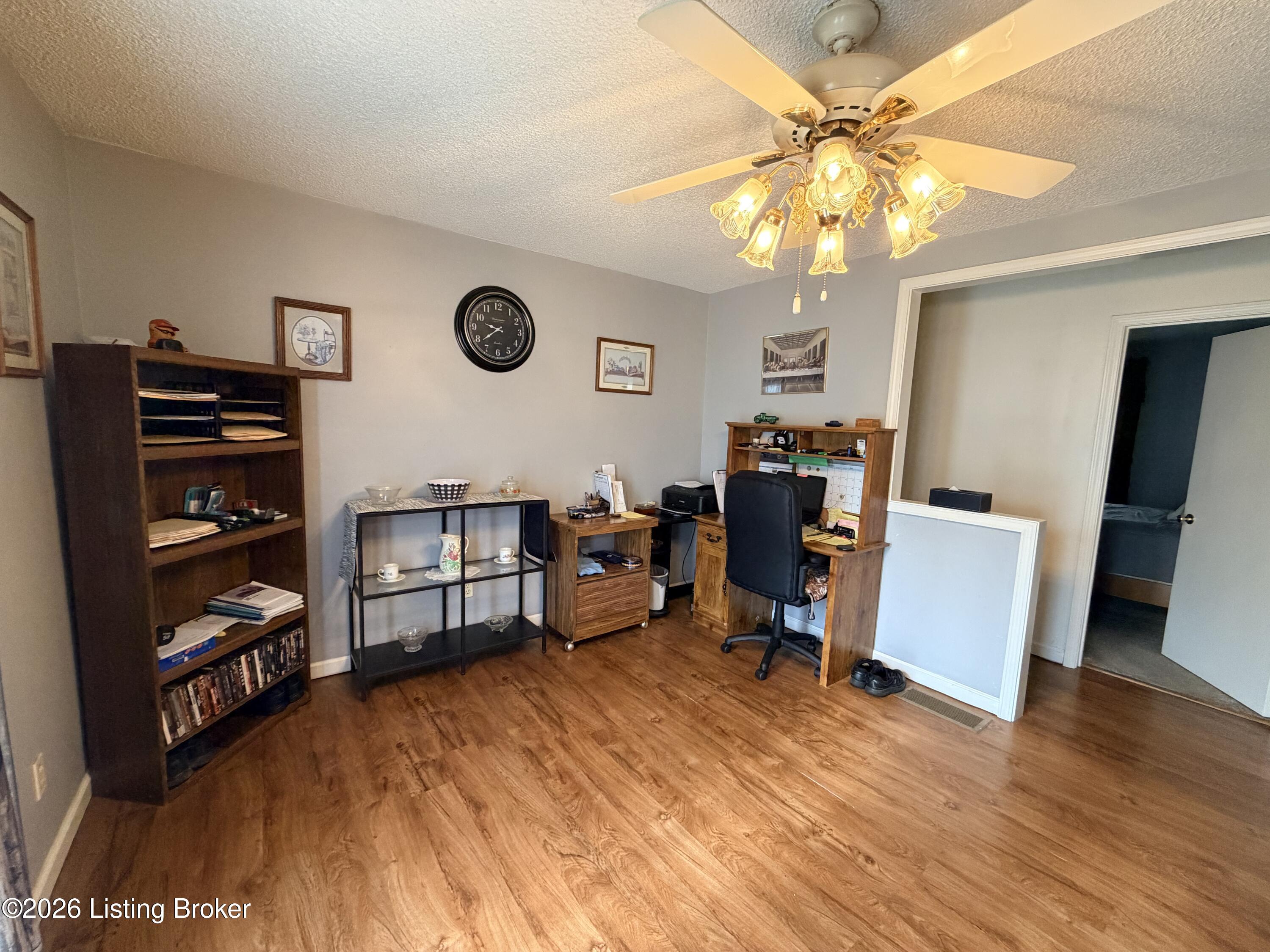 97 Summerfield Ct Property Photo 12