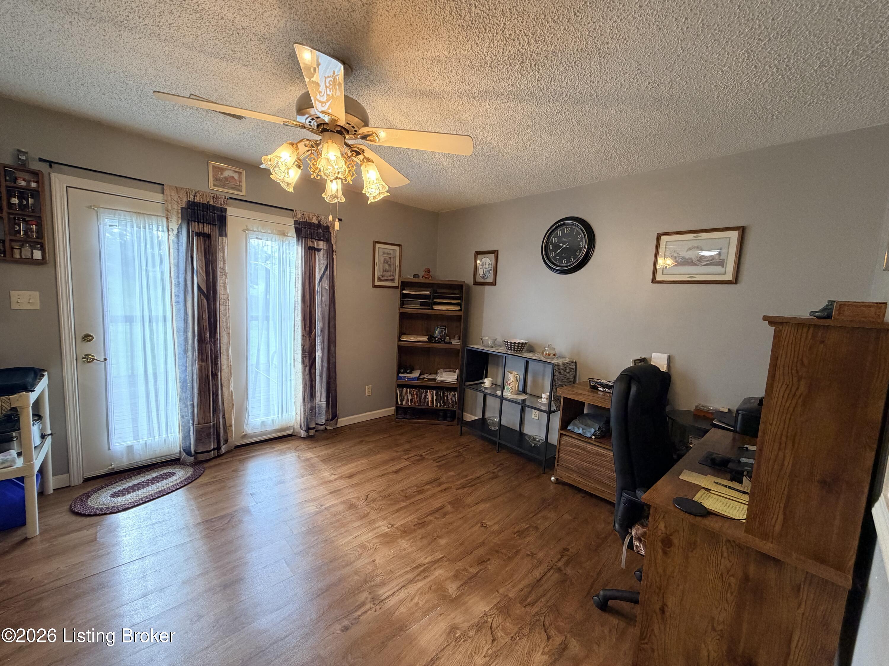 97 Summerfield Ct Property Photo 13