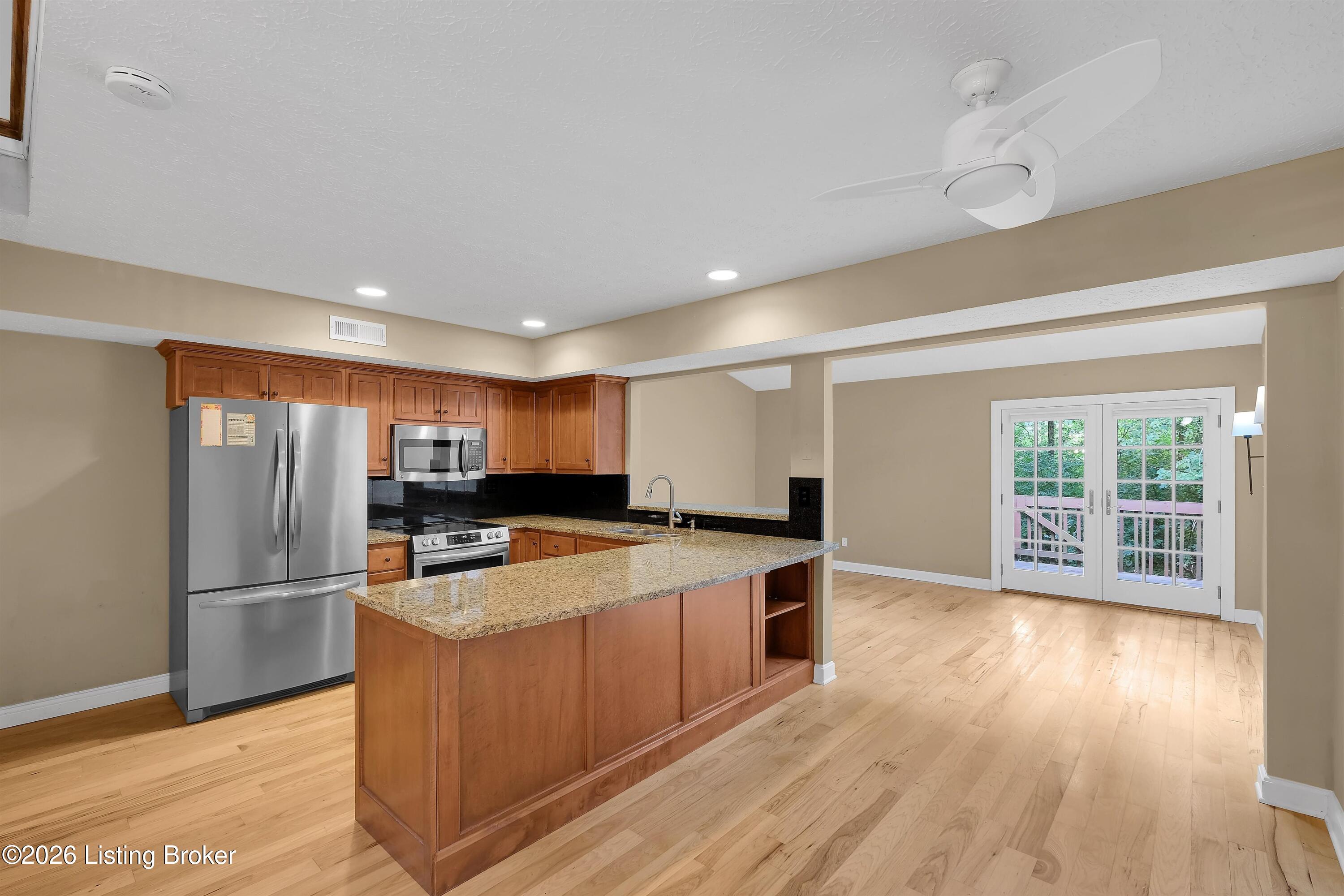 360 Crescent Spring Dr Property Photo 1