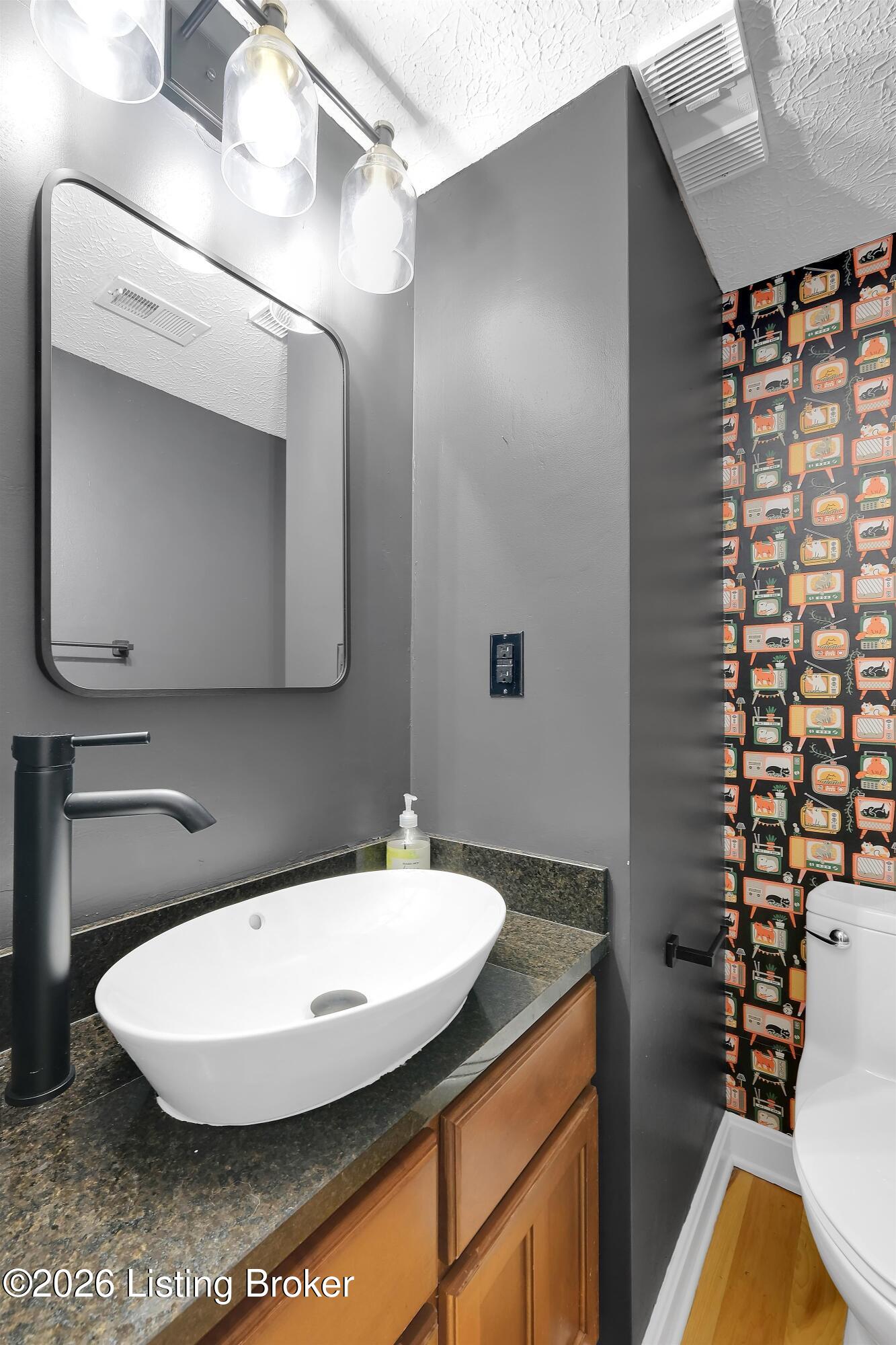 360 Crescent Spring Dr Property Photo 24