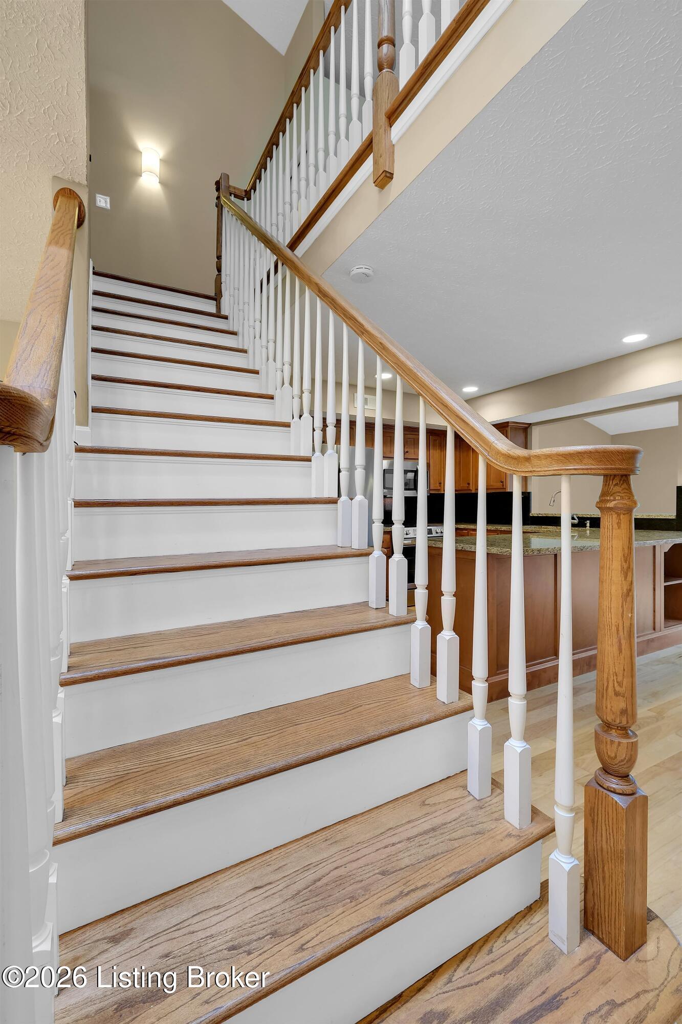 360 Crescent Spring Dr Property Photo 25