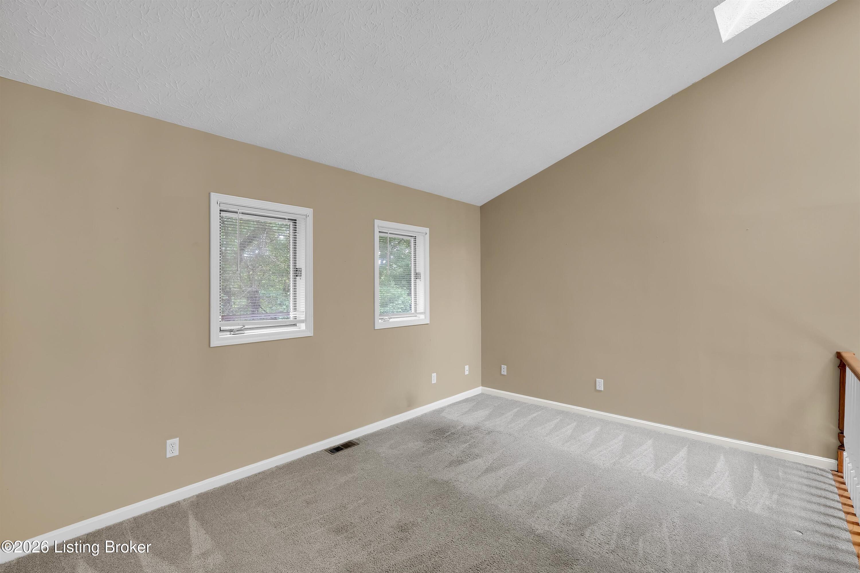 360 Crescent Spring Dr Property Photo 28