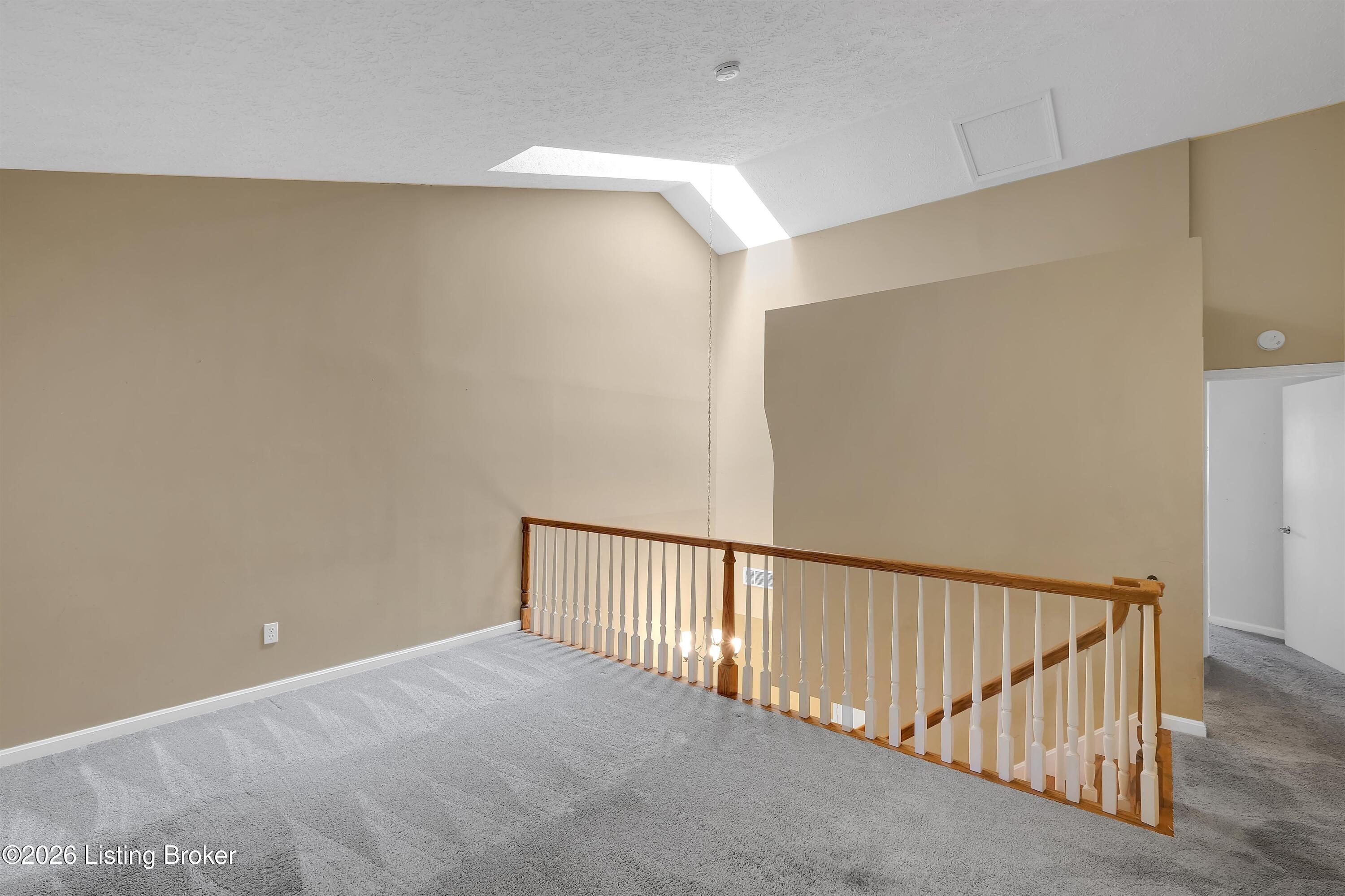 360 Crescent Spring Dr Property Photo 29