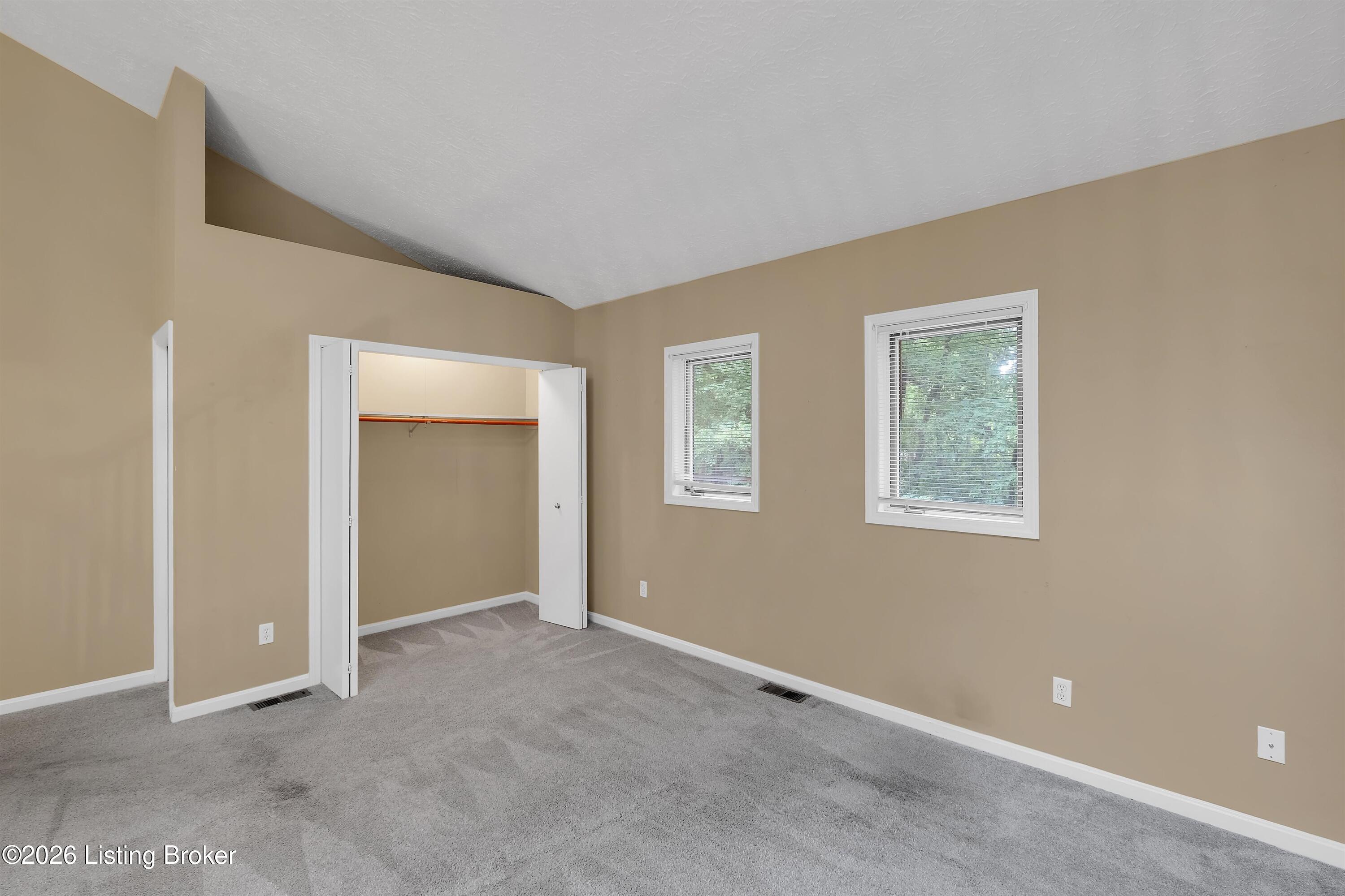 360 Crescent Spring Dr Property Photo 31