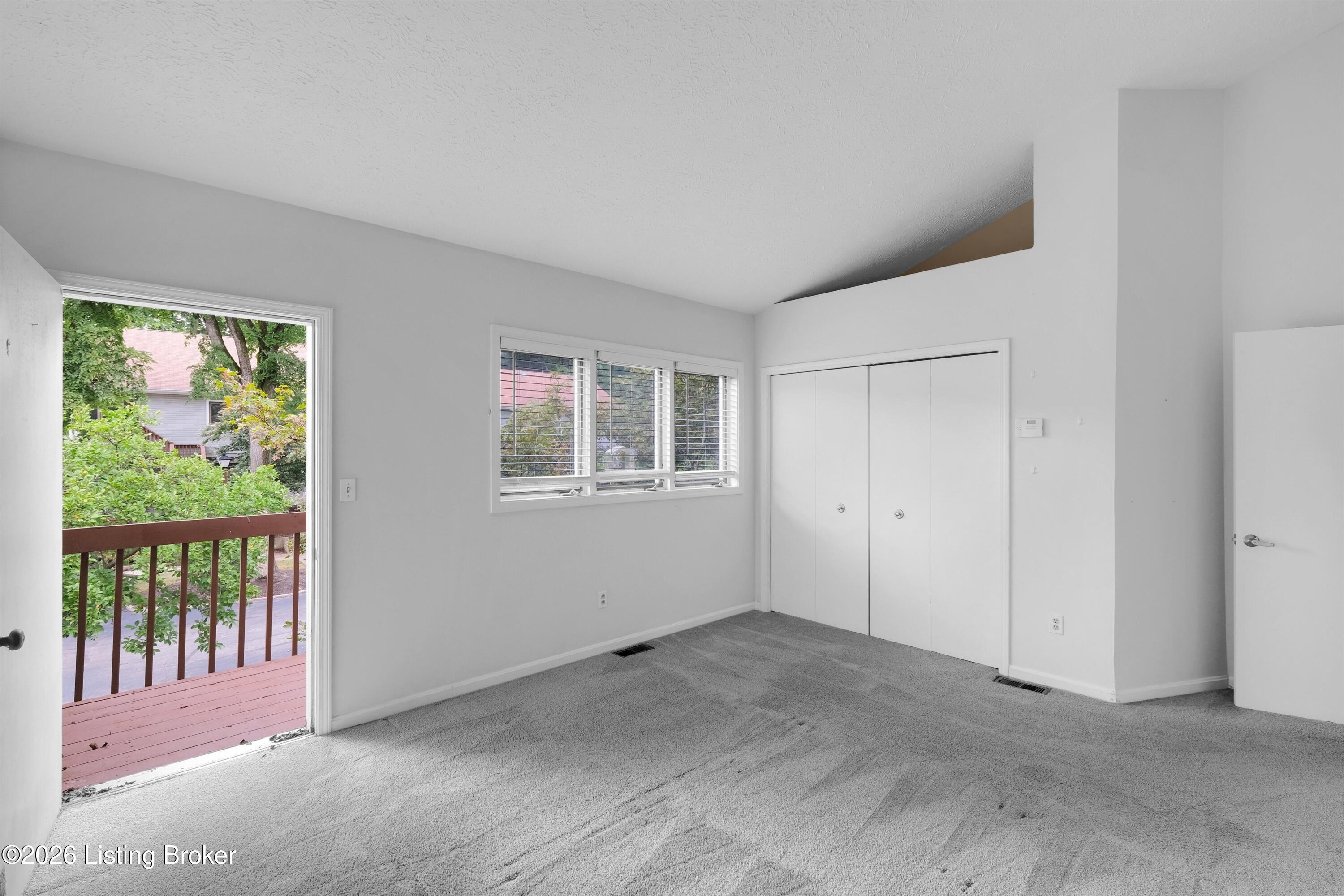 360 Crescent Spring Dr Property Photo 35