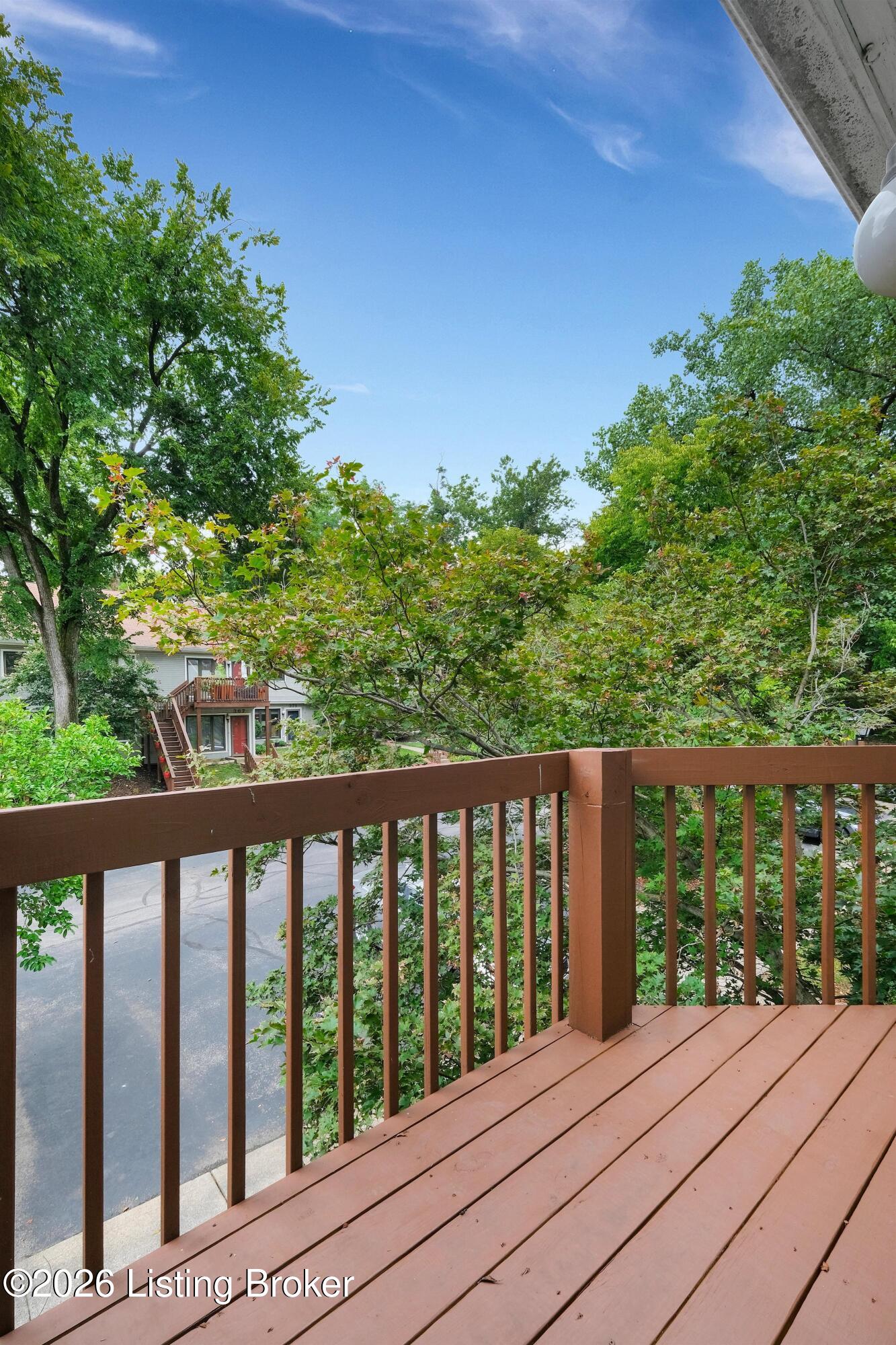 360 Crescent Spring Dr Property Photo 39