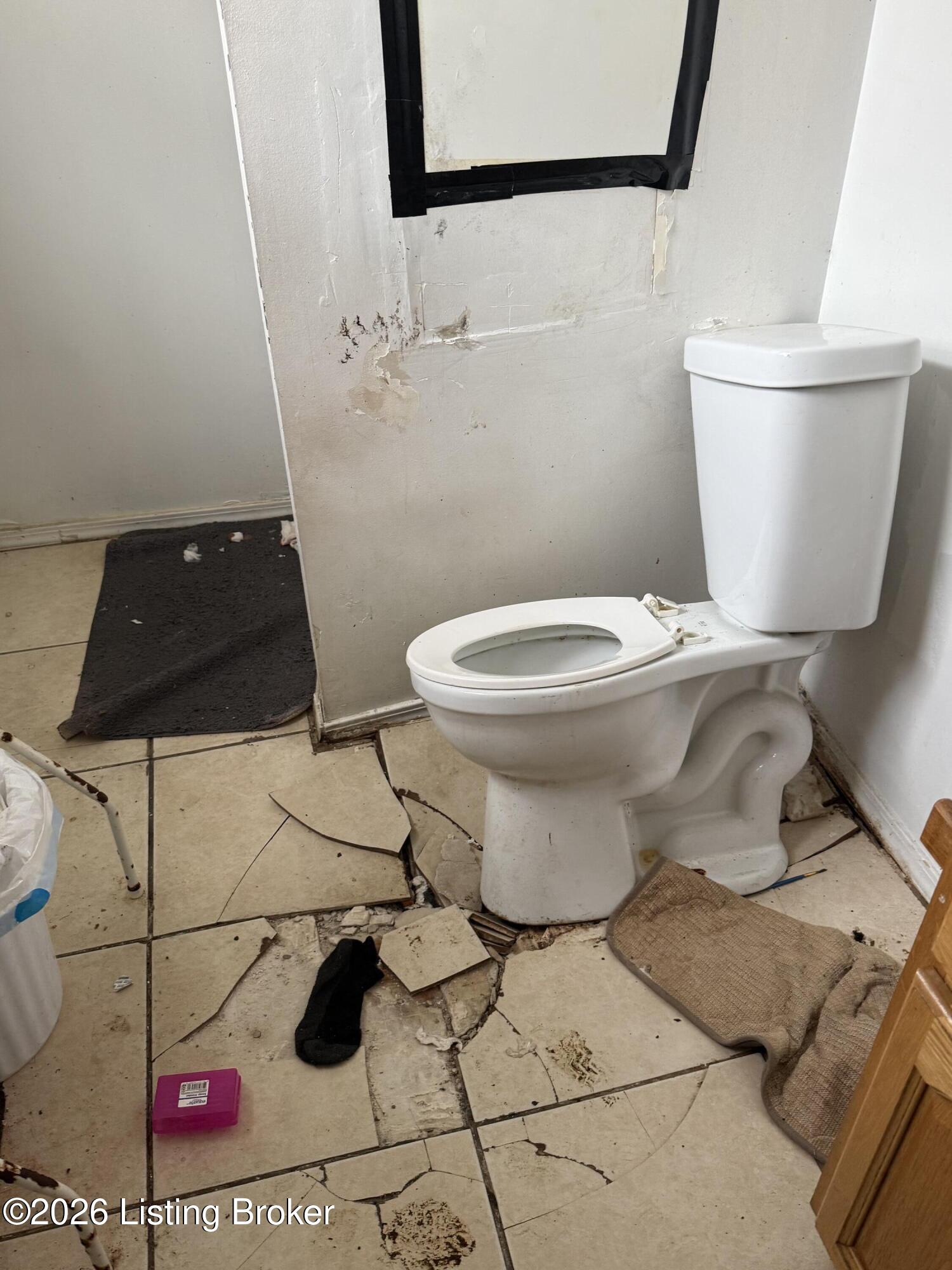 2111 Grand Ave Property Photo 3