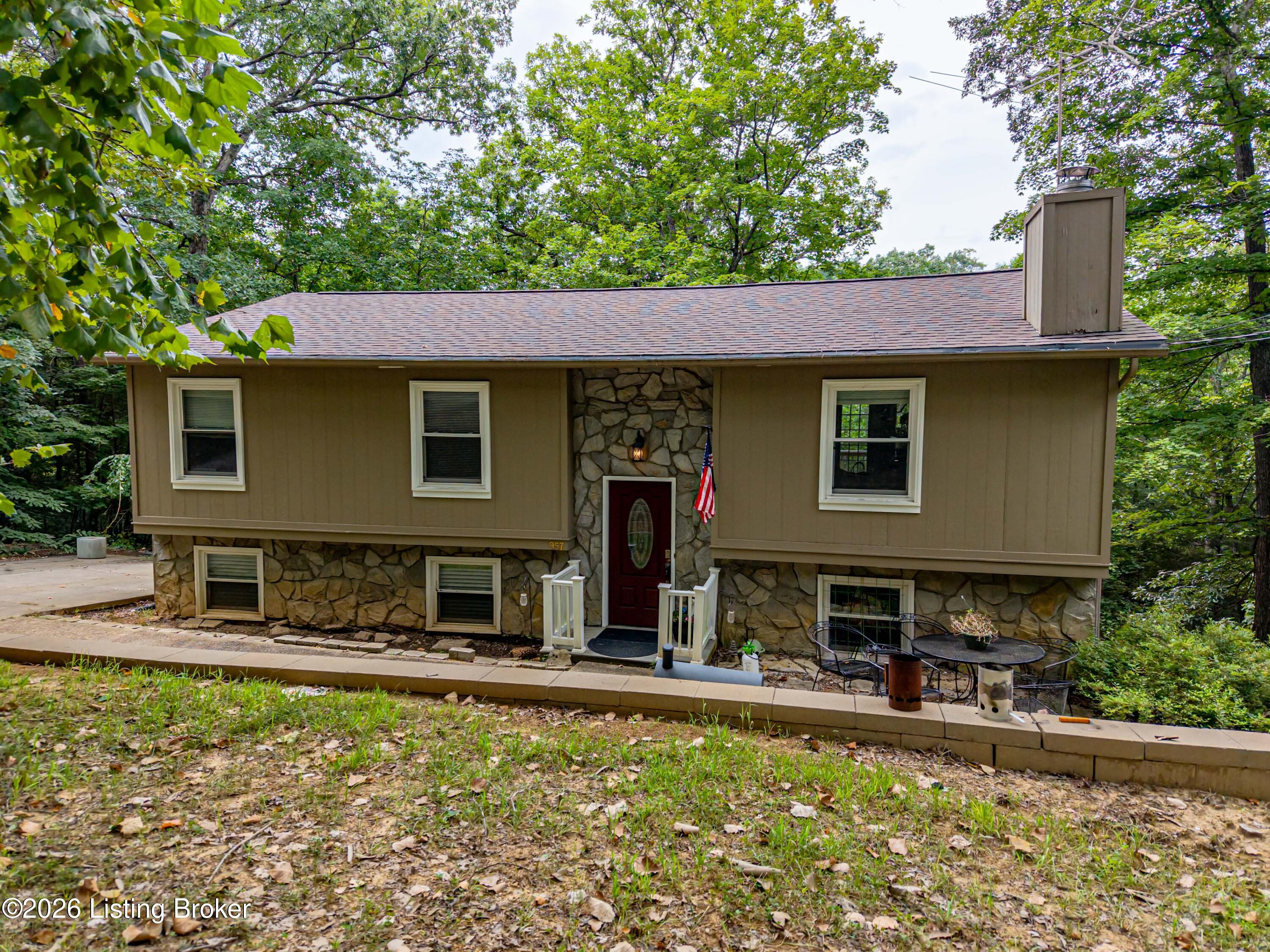 957 Wildflower Ridge Rd Property Photo 3