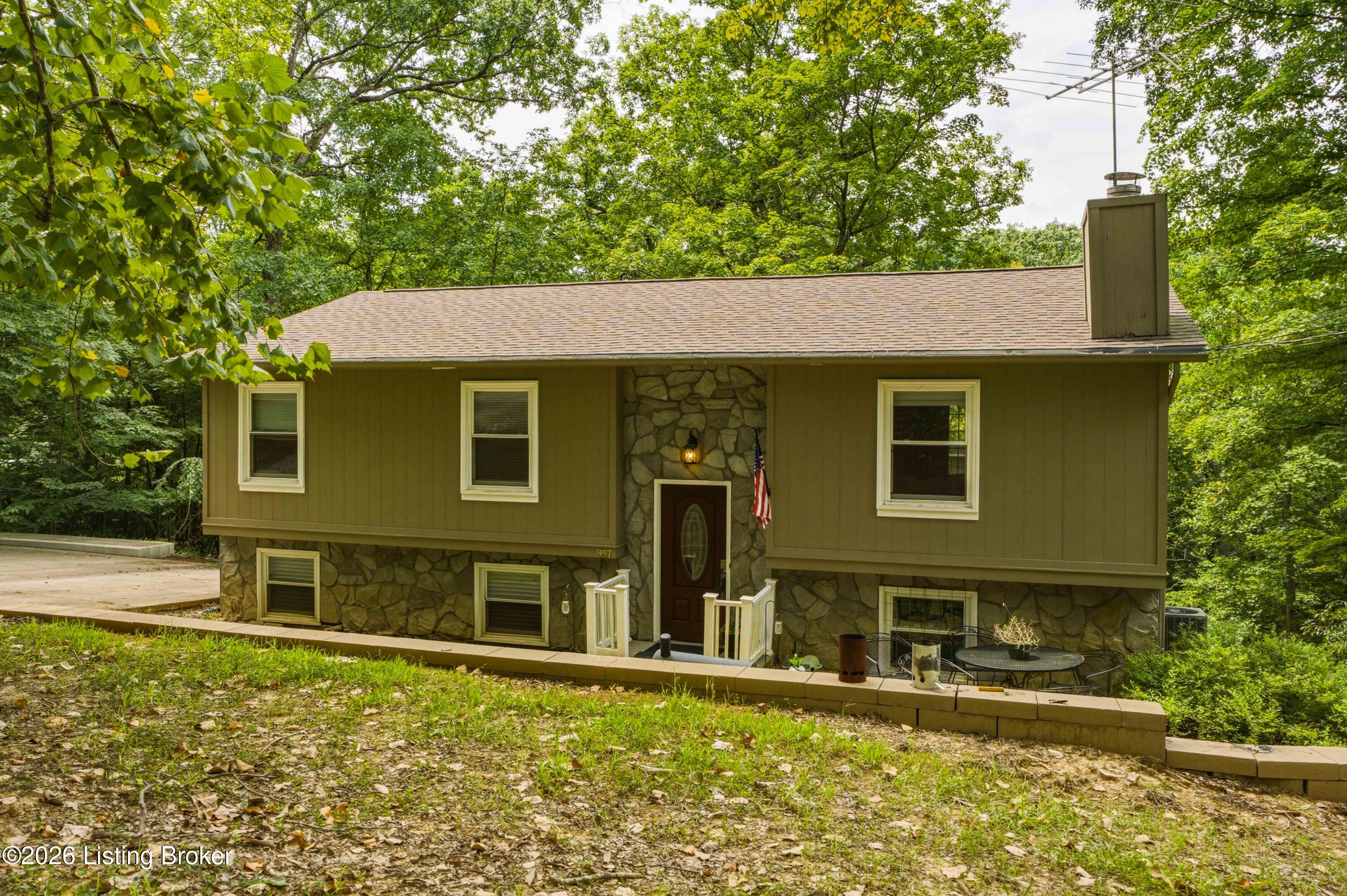 957 Wildflower Ridge Rd Property Photo 5