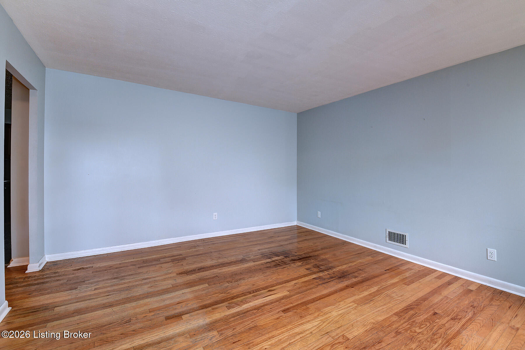4813 Glenna Way Property Photo 4