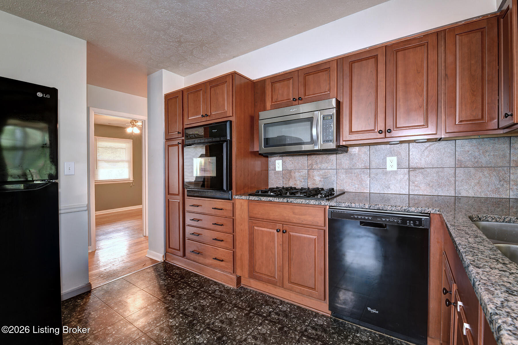 4813 Glenna Way Property Photo 10