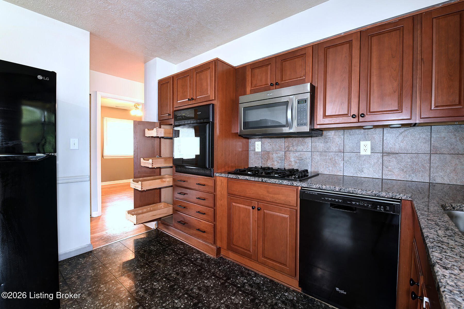 4813 Glenna Way Property Photo 13