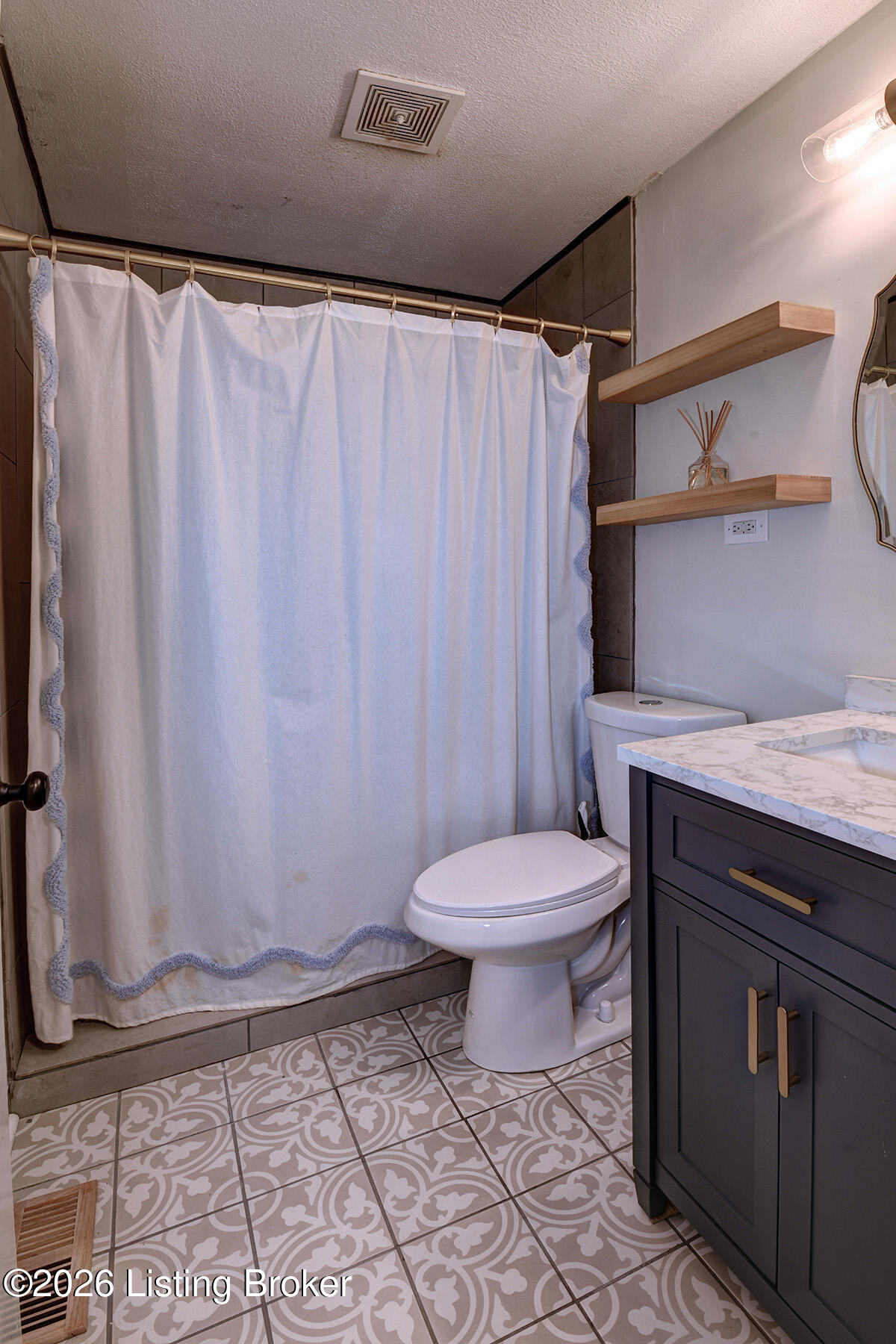 4813 Glenna Way Property Photo 17
