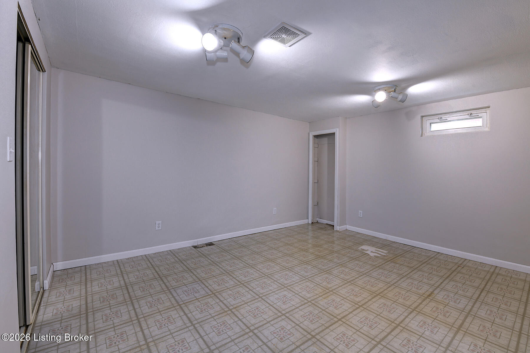 4813 Glenna Way Property Photo 25