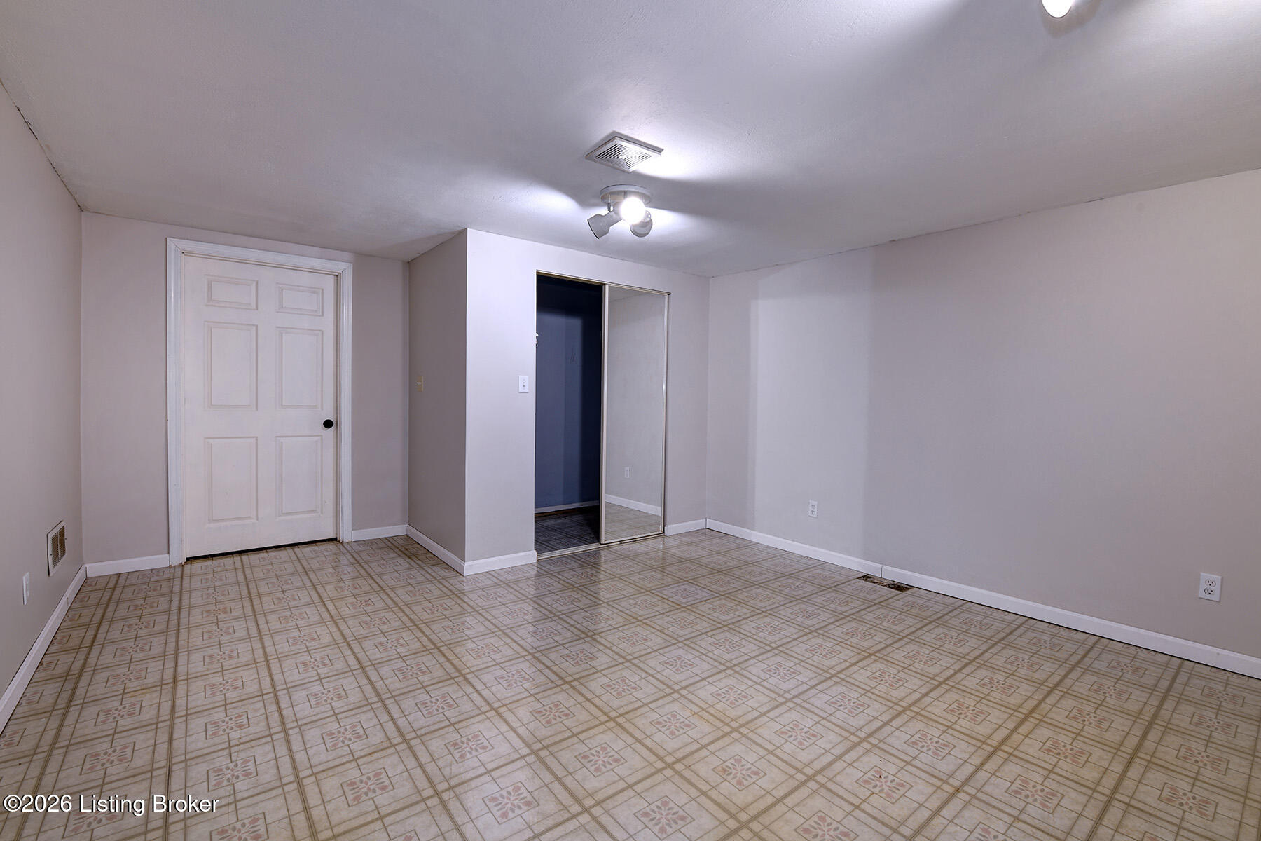 4813 Glenna Way Property Photo 26