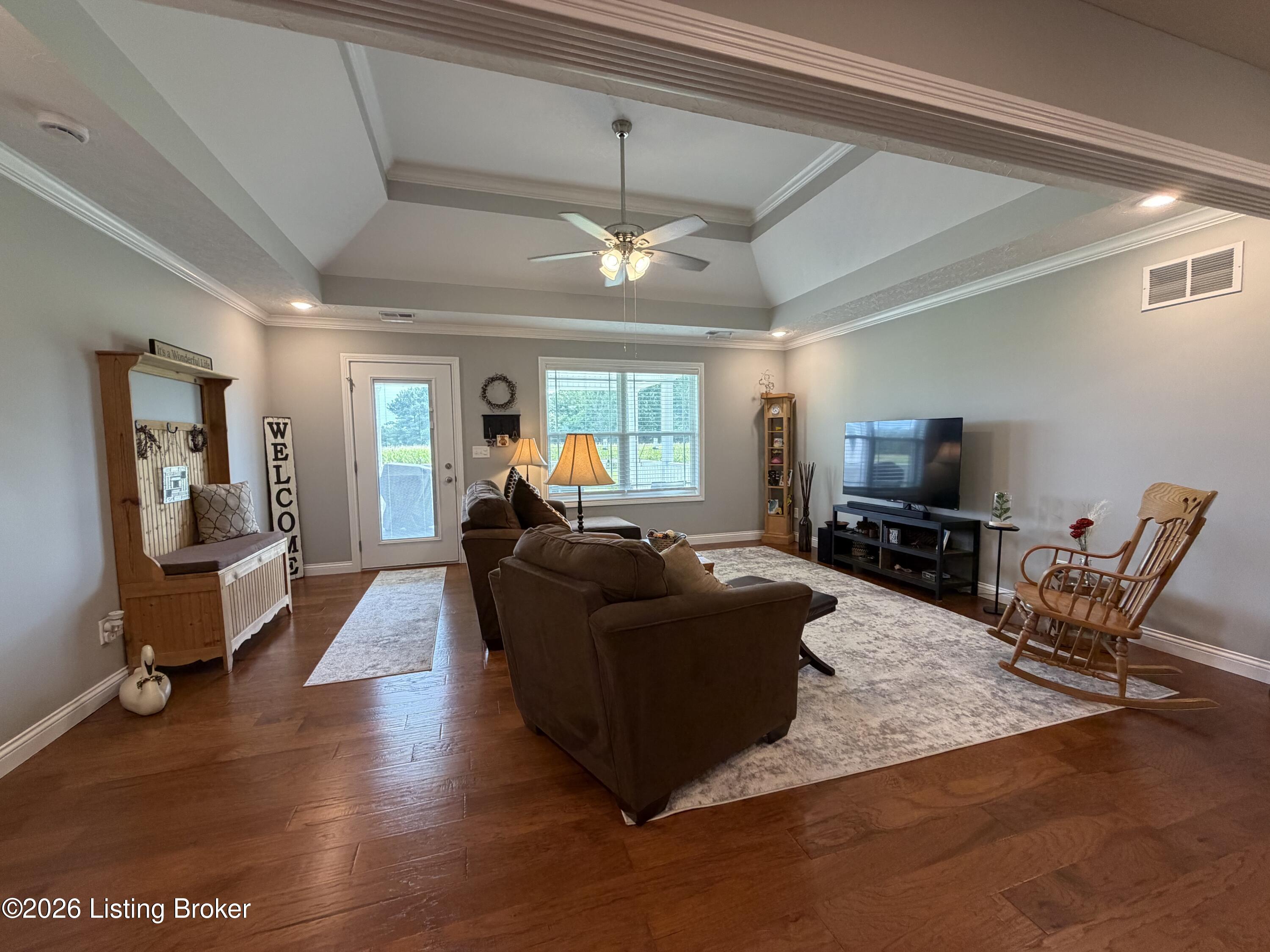 203 Brookside St Property Photo 4