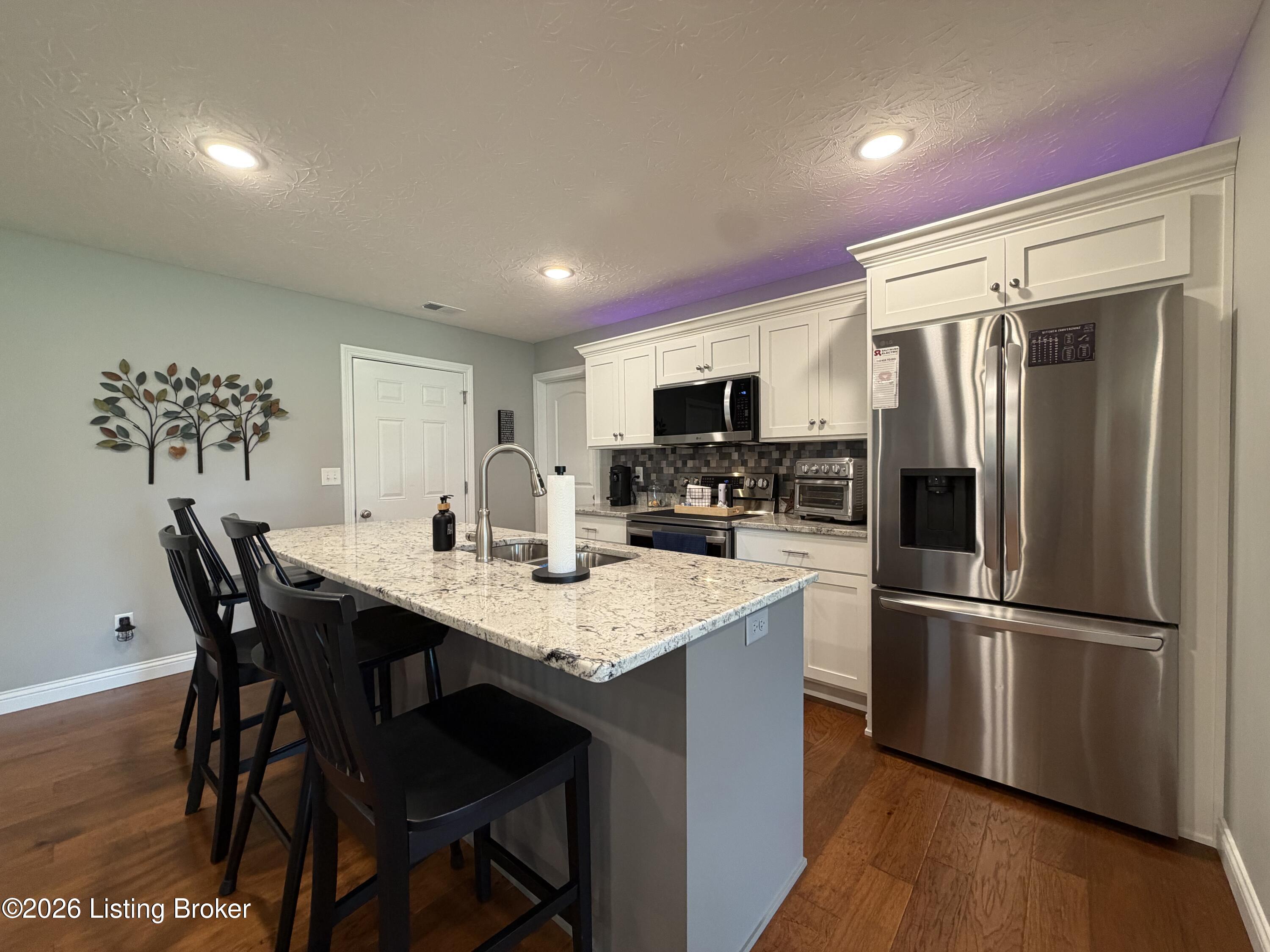 203 Brookside St Property Photo 8
