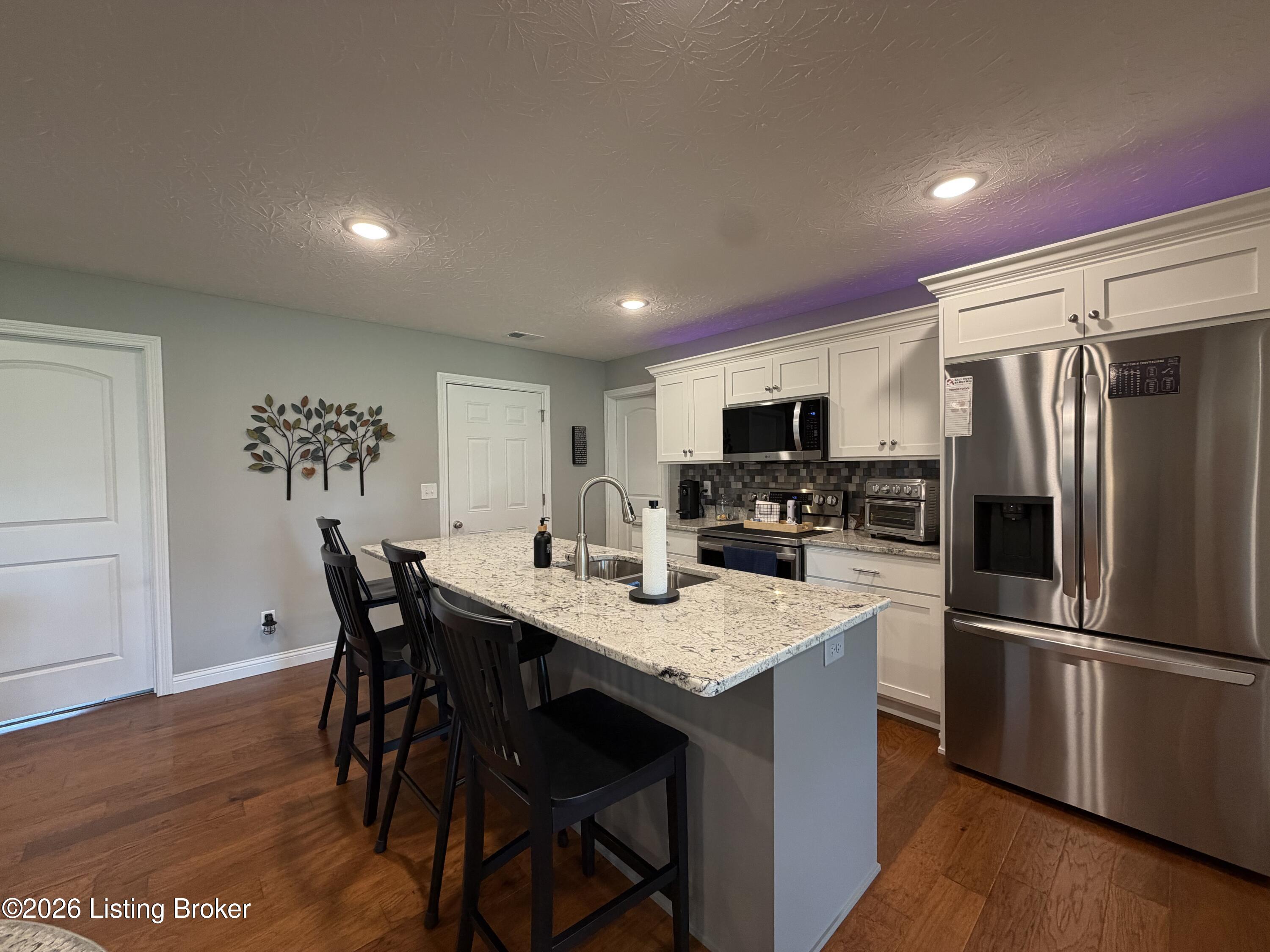 203 Brookside St Property Photo 9