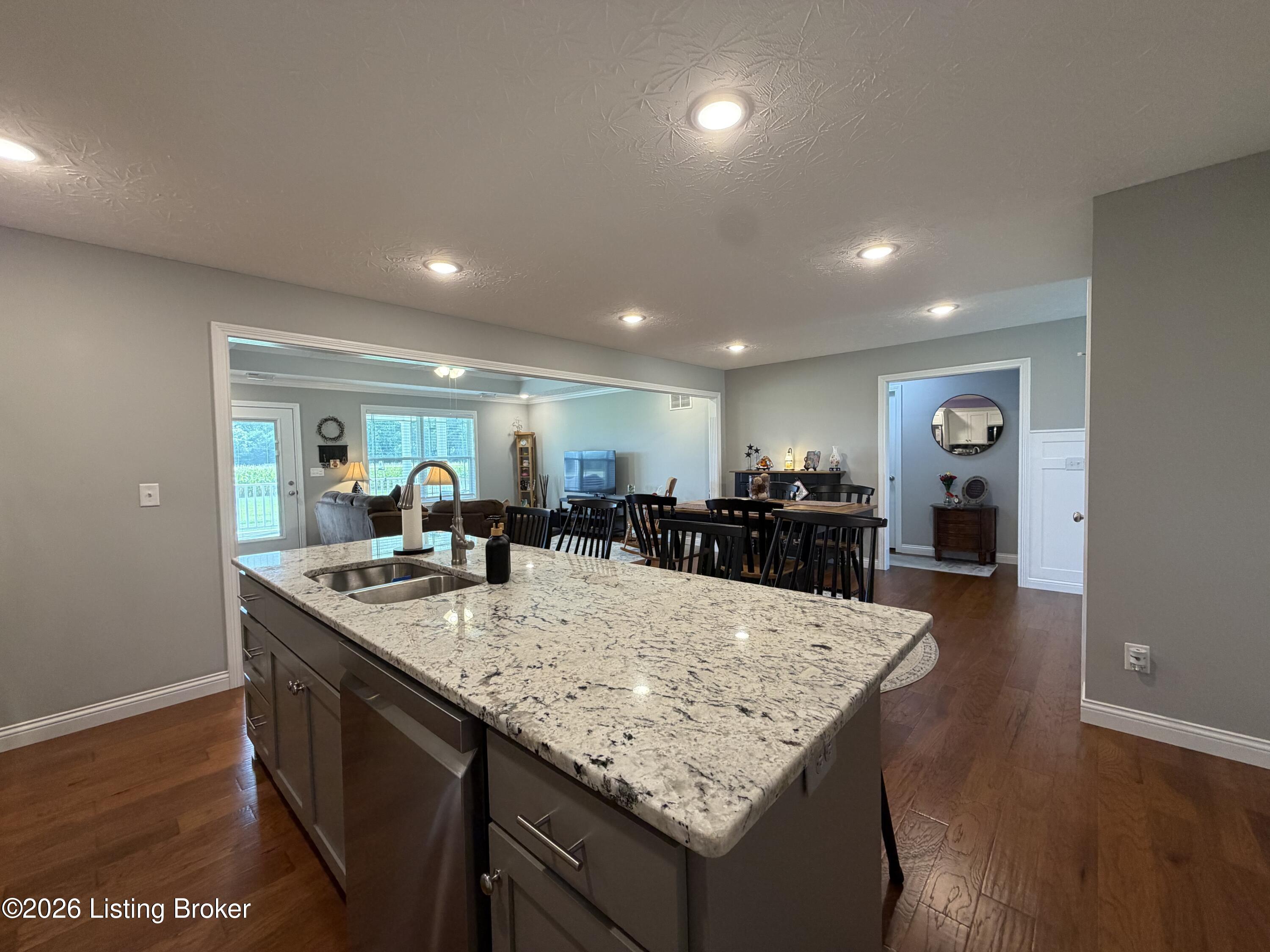 203 Brookside St Property Photo 10
