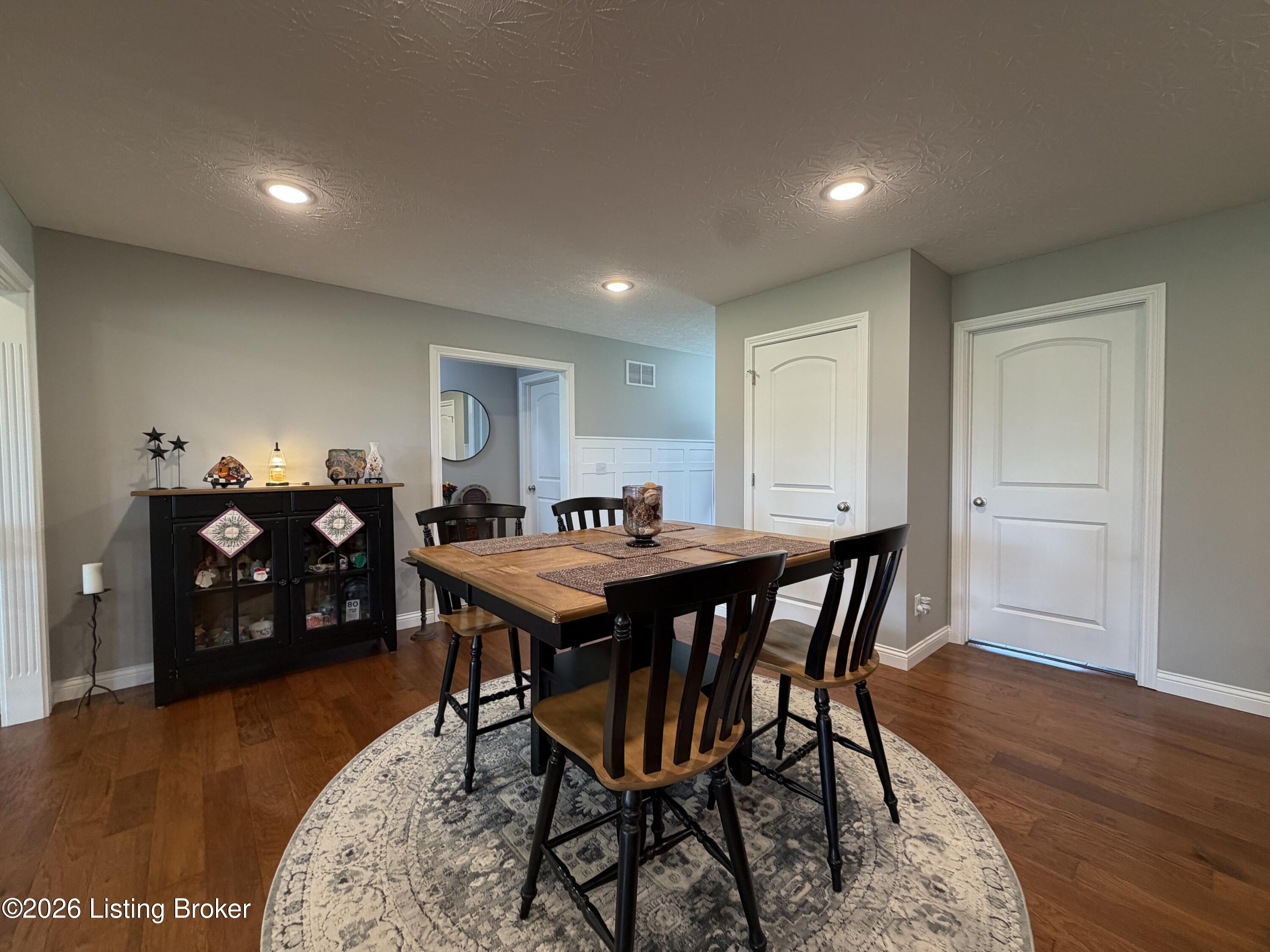 203 Brookside St Property Photo 14